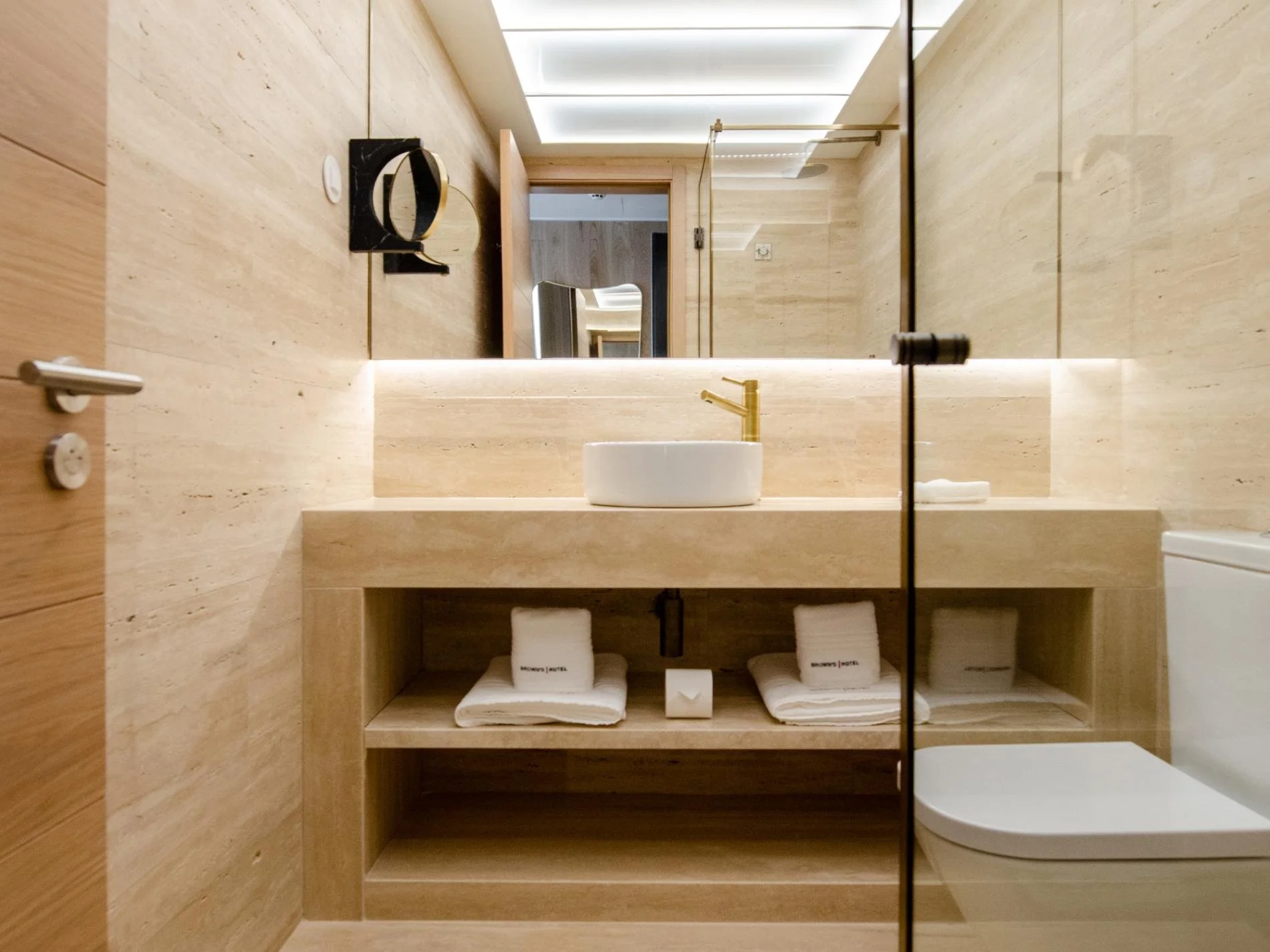 Brown Avenue Hotel_14.jpg