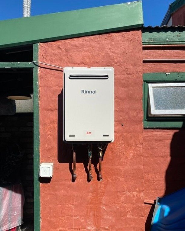 Instantaneous Gas Hot Water System Installation - Marrickville, NSW

This customer needed a new hot water system. We Installed a new instantaneous gas hot water system (Instantaneous gas hot water systems don't have storage tanks and heat water only 