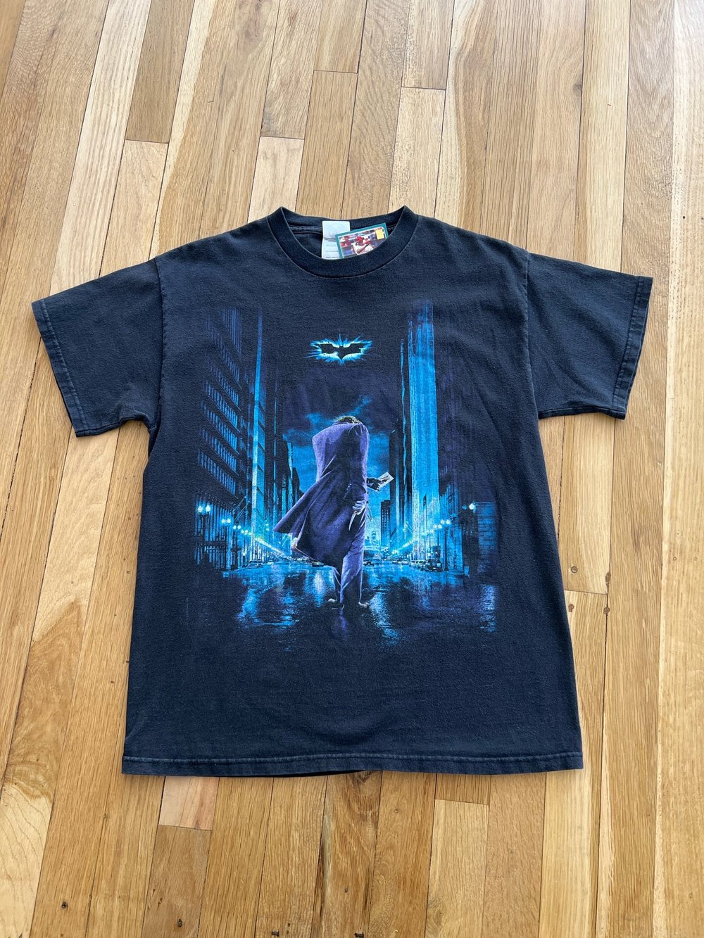 The Dark Knight Tシャツ ブルー Mサイズ Dark Knight 2008 Tee ( Medium ) — Reunion