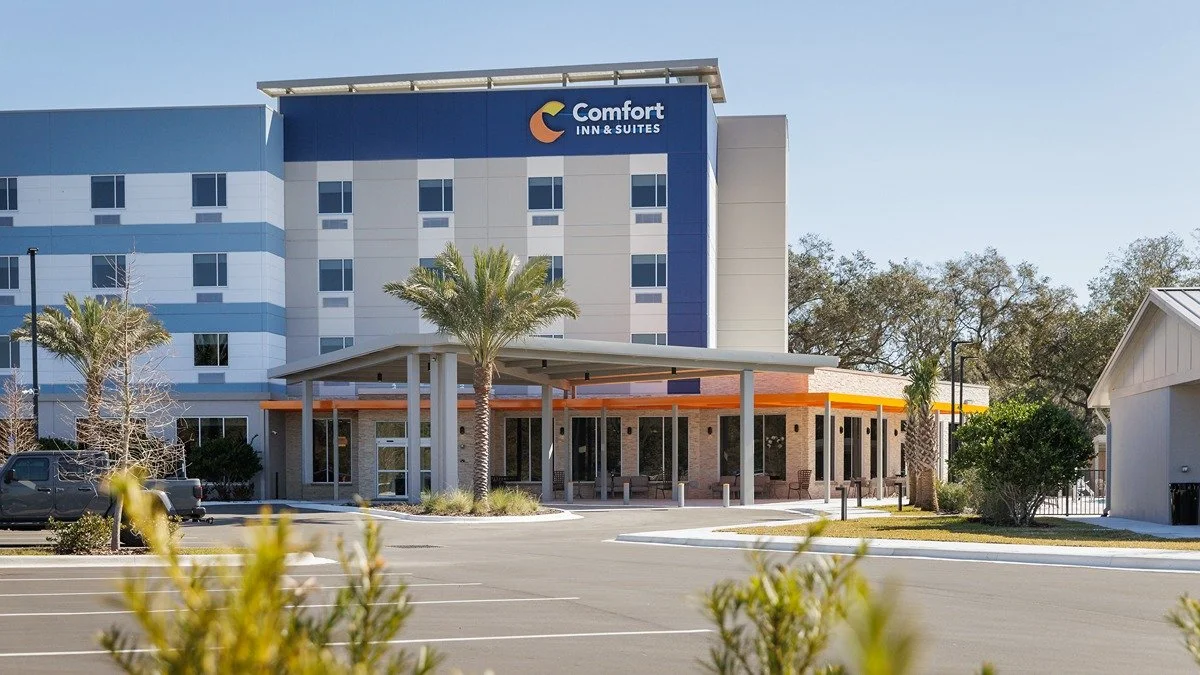 New Comfort Inn &amp; Suites Debuts Near Orlando Sanford International Airport