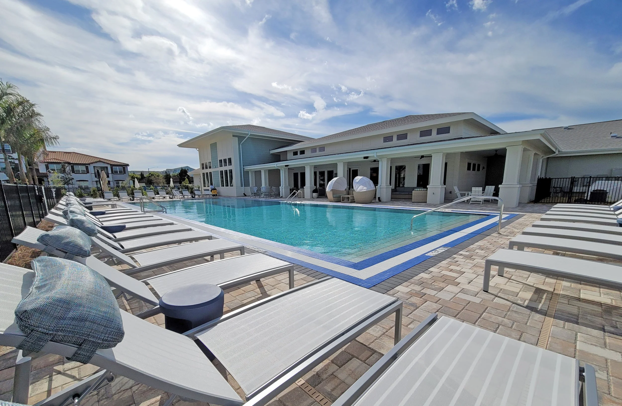 9d_POOL VIEW2.jpg