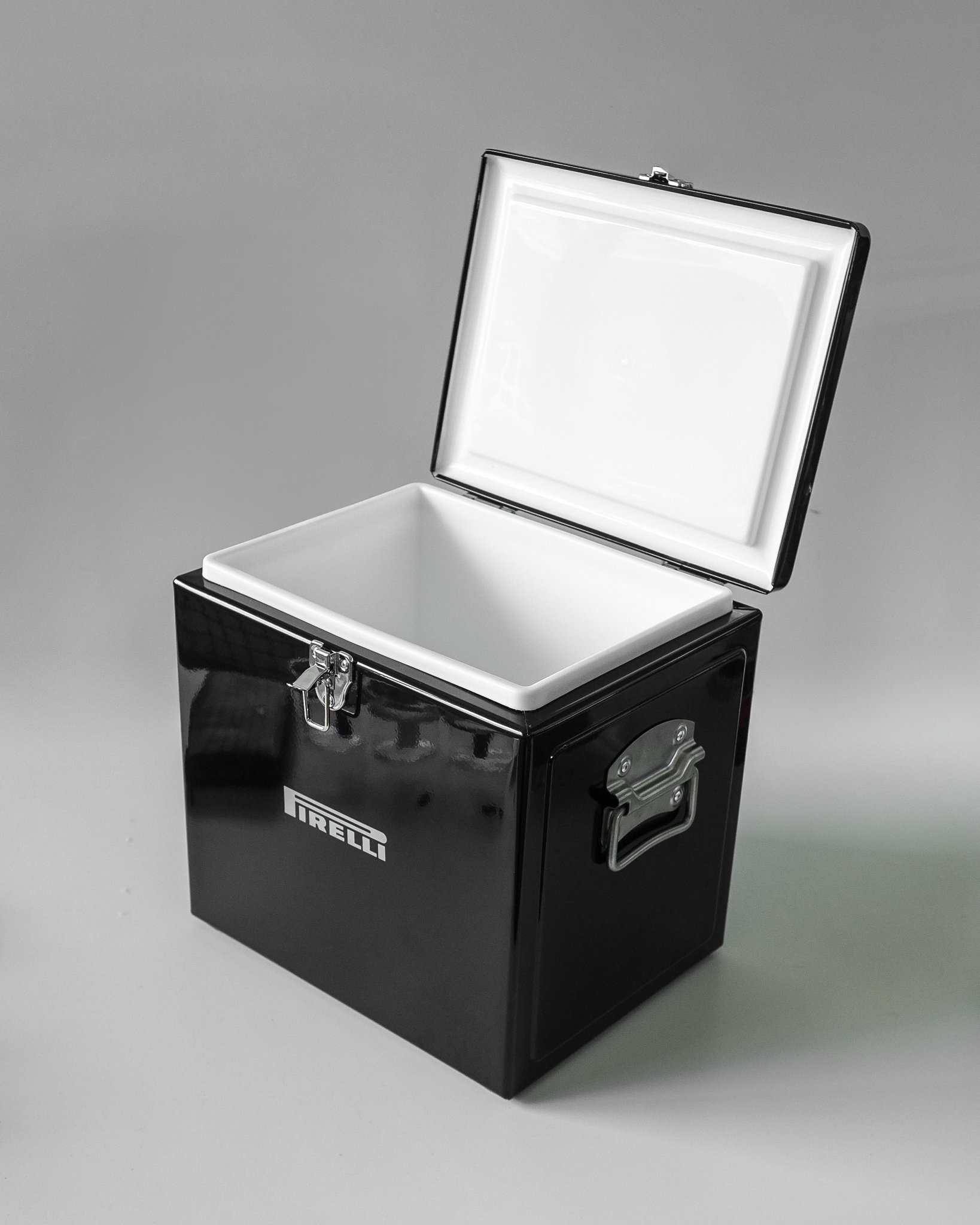 pirelli cooler-2.jpg