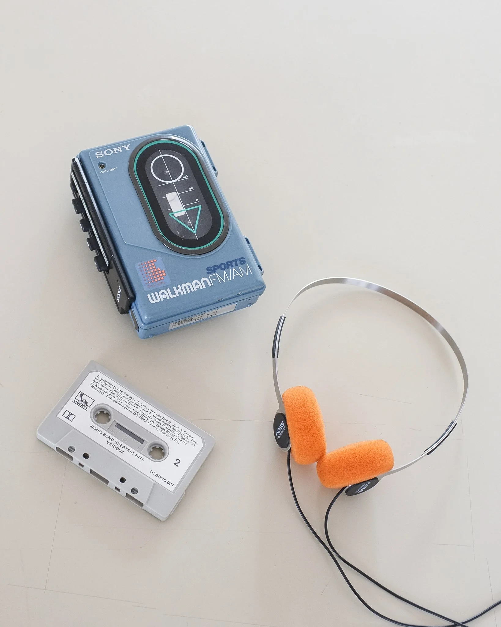 BlueSonyWalkman-05.jpg