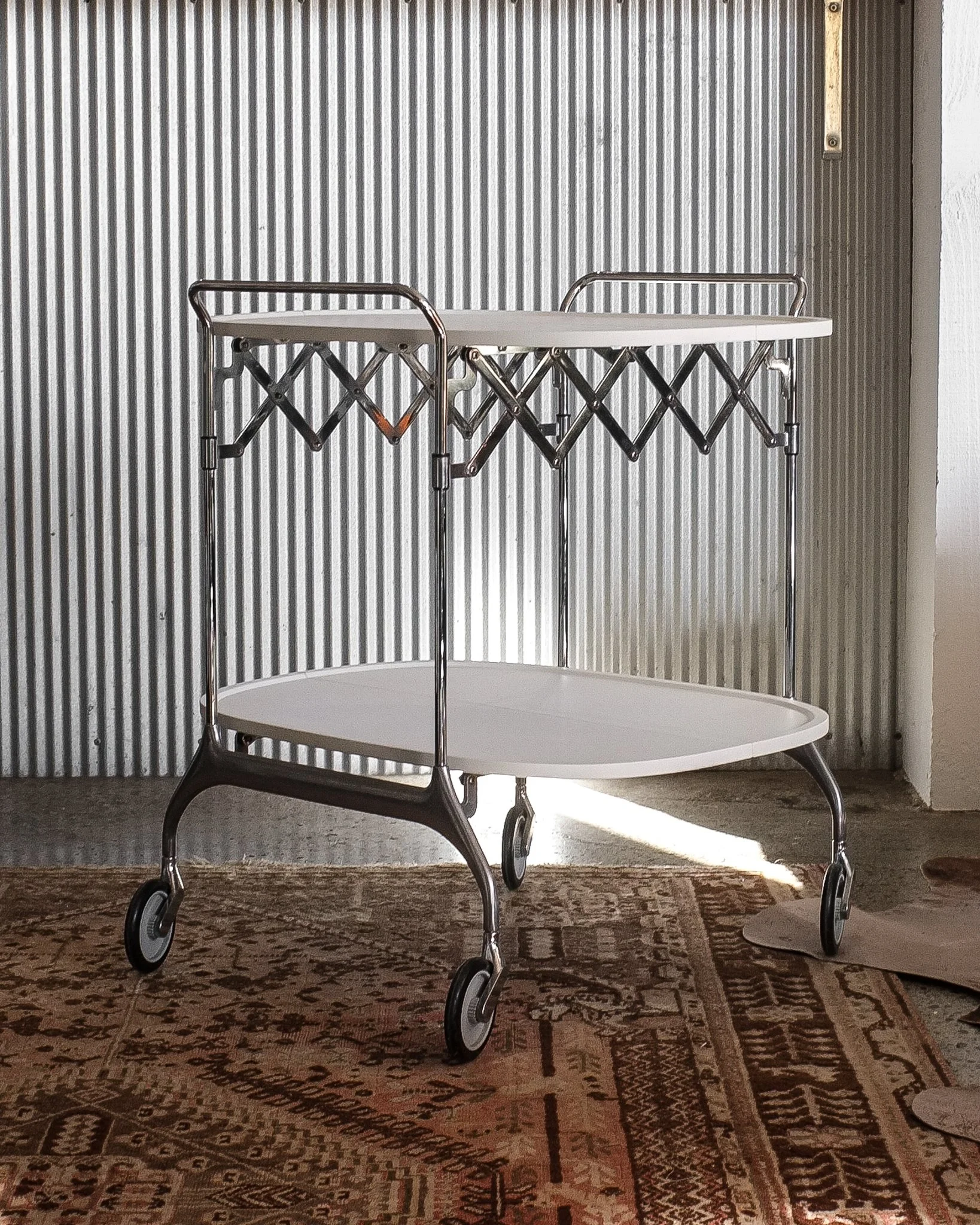 kartellgastonetrolley-3.jpg