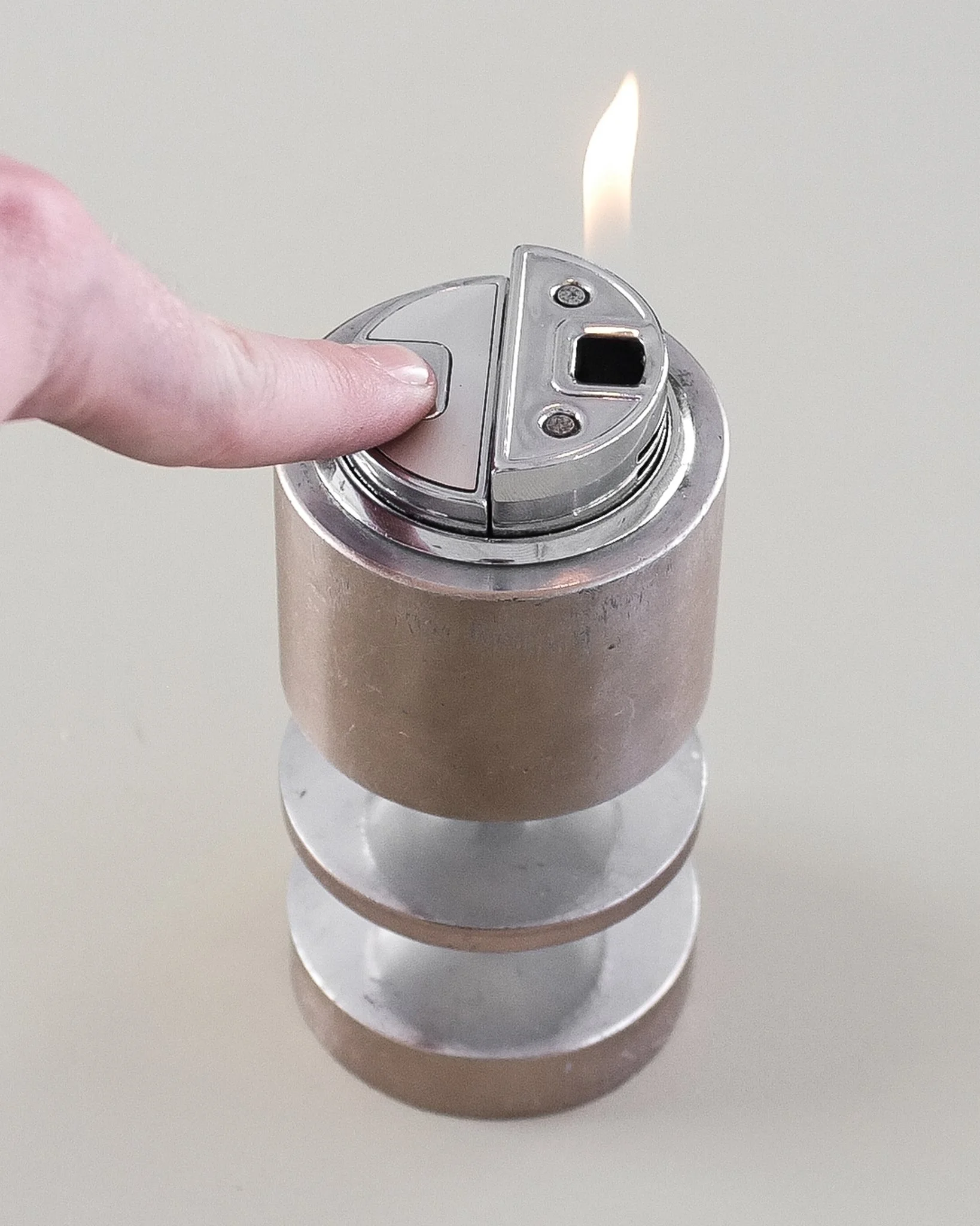 sarometablelighter-5.jpg