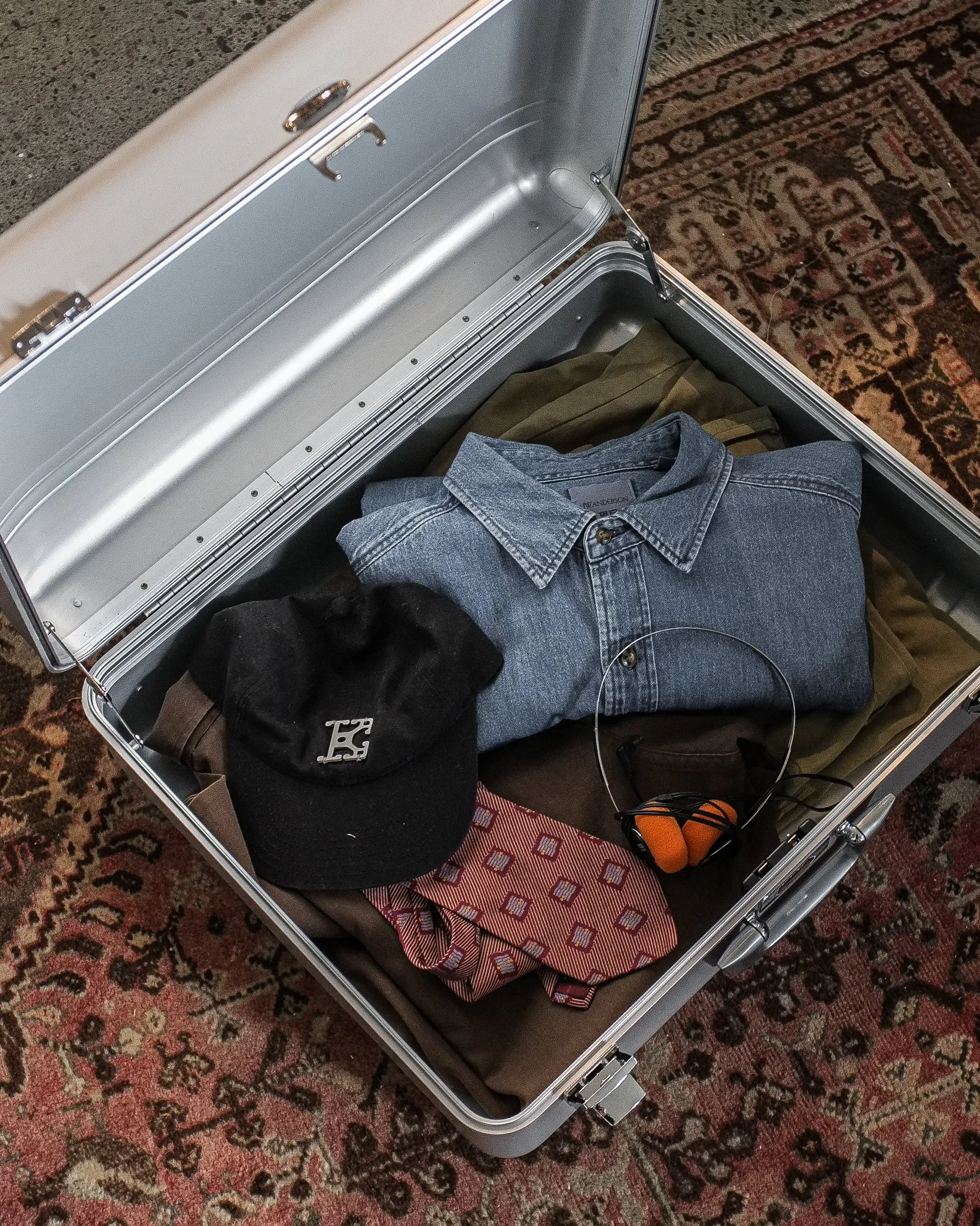 zerohalliburtontrunk.jpg