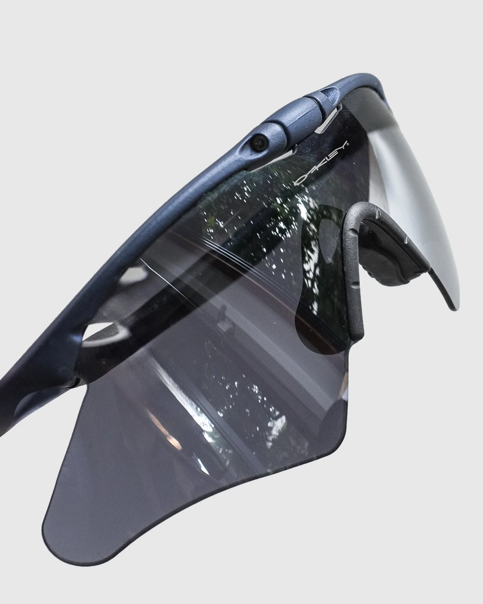 oakleyMframemag-5.jpg