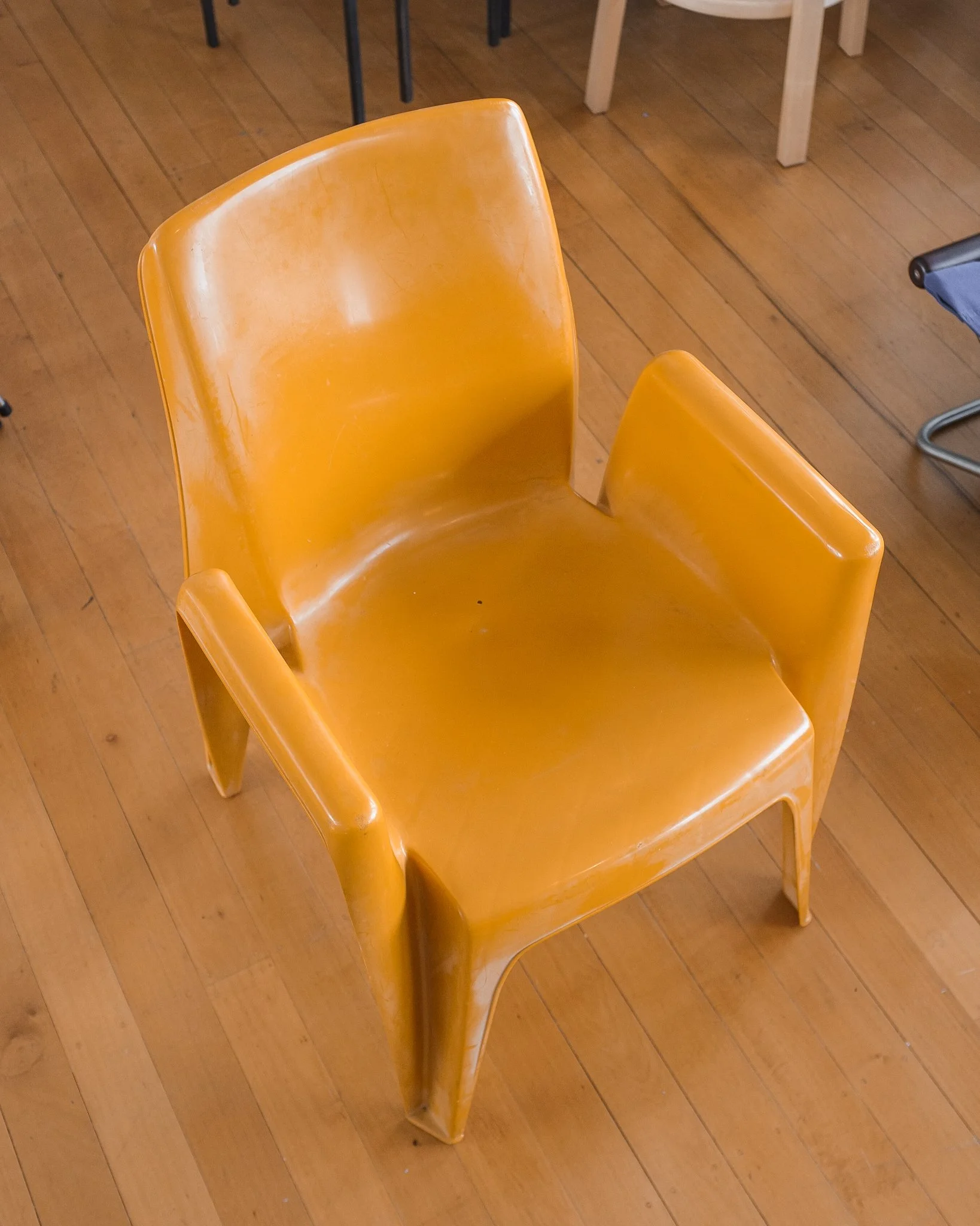 lotusintegrachair-3.jpg