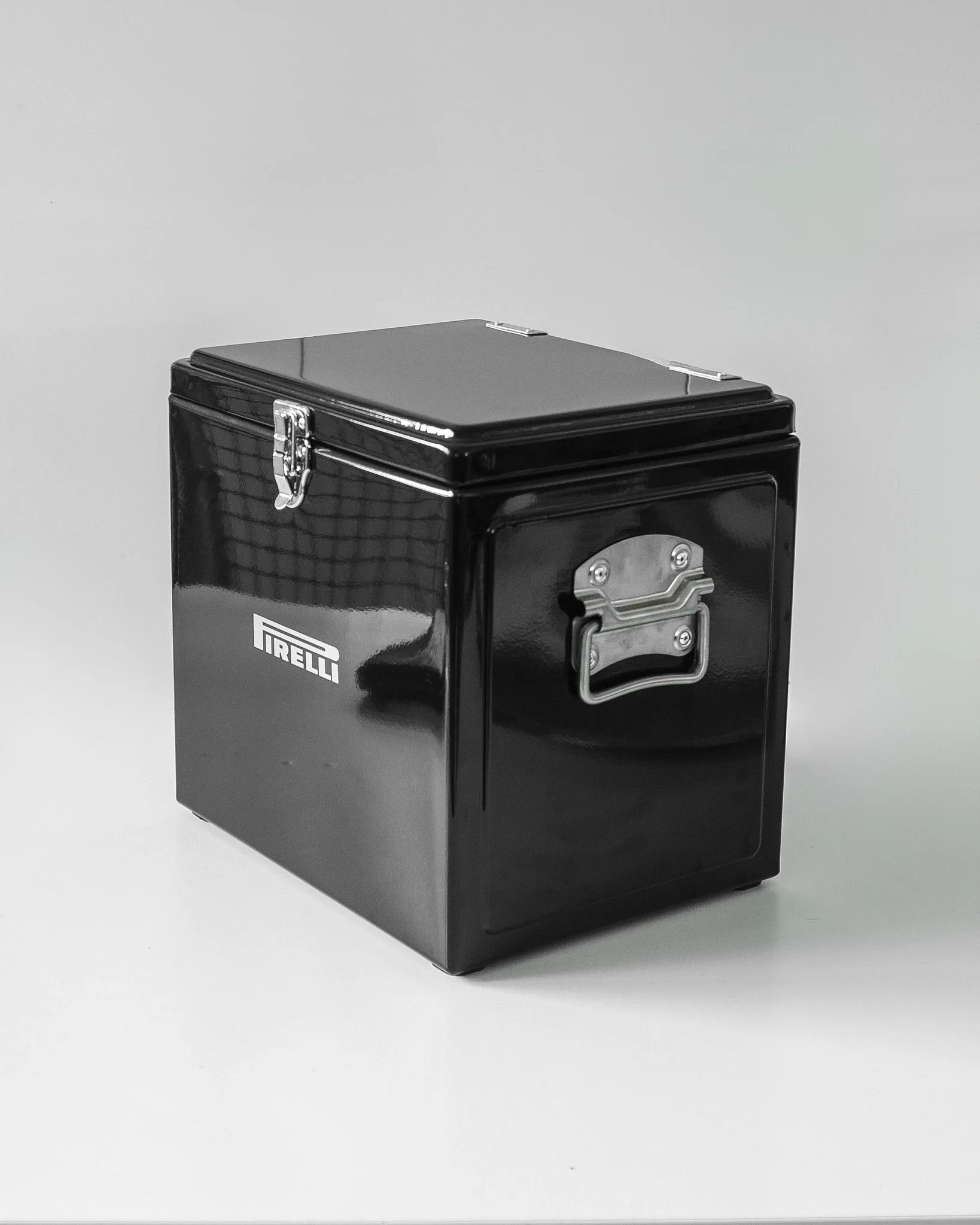 pirelli cooler-3.jpg