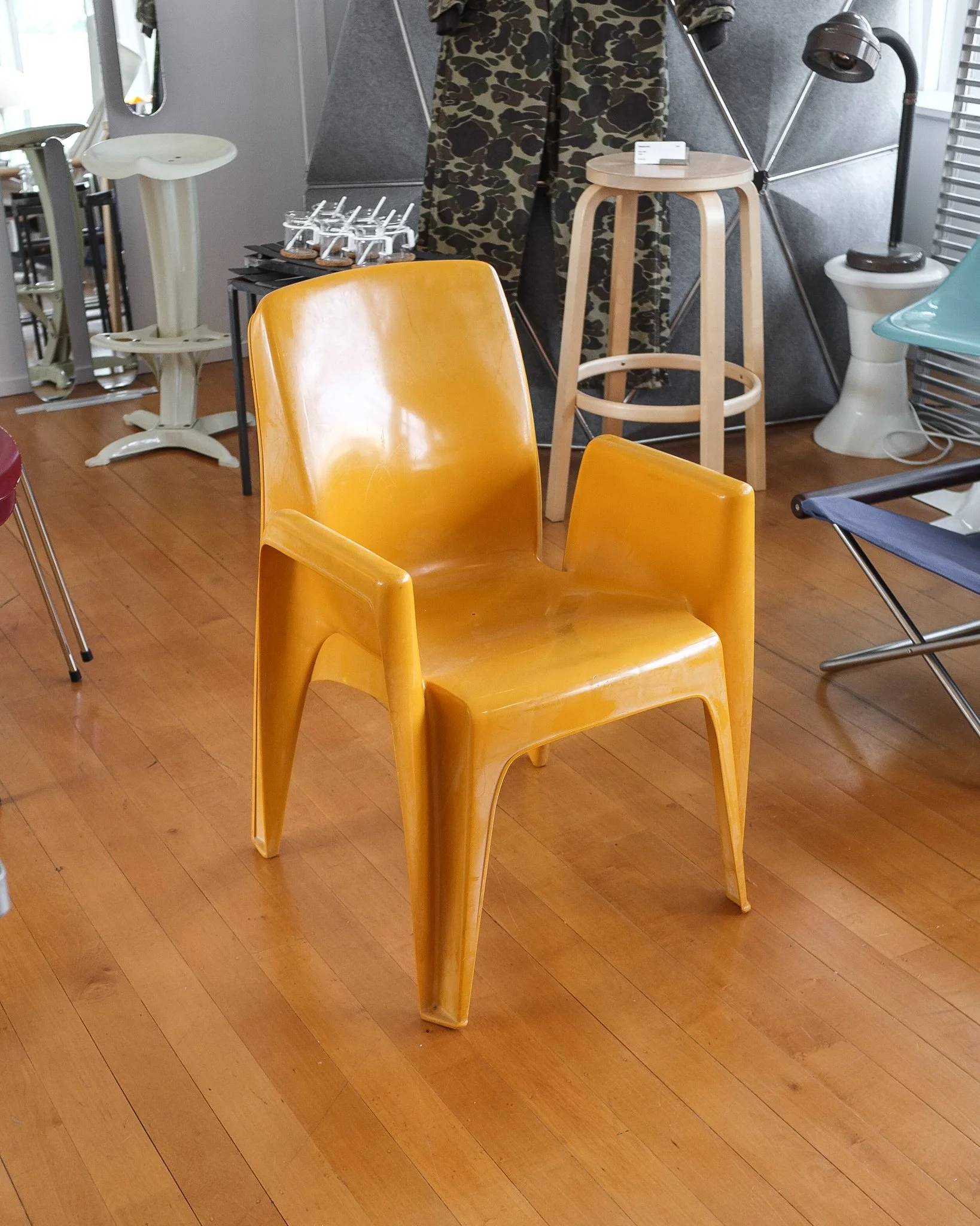lotusintegrachair-4.jpg