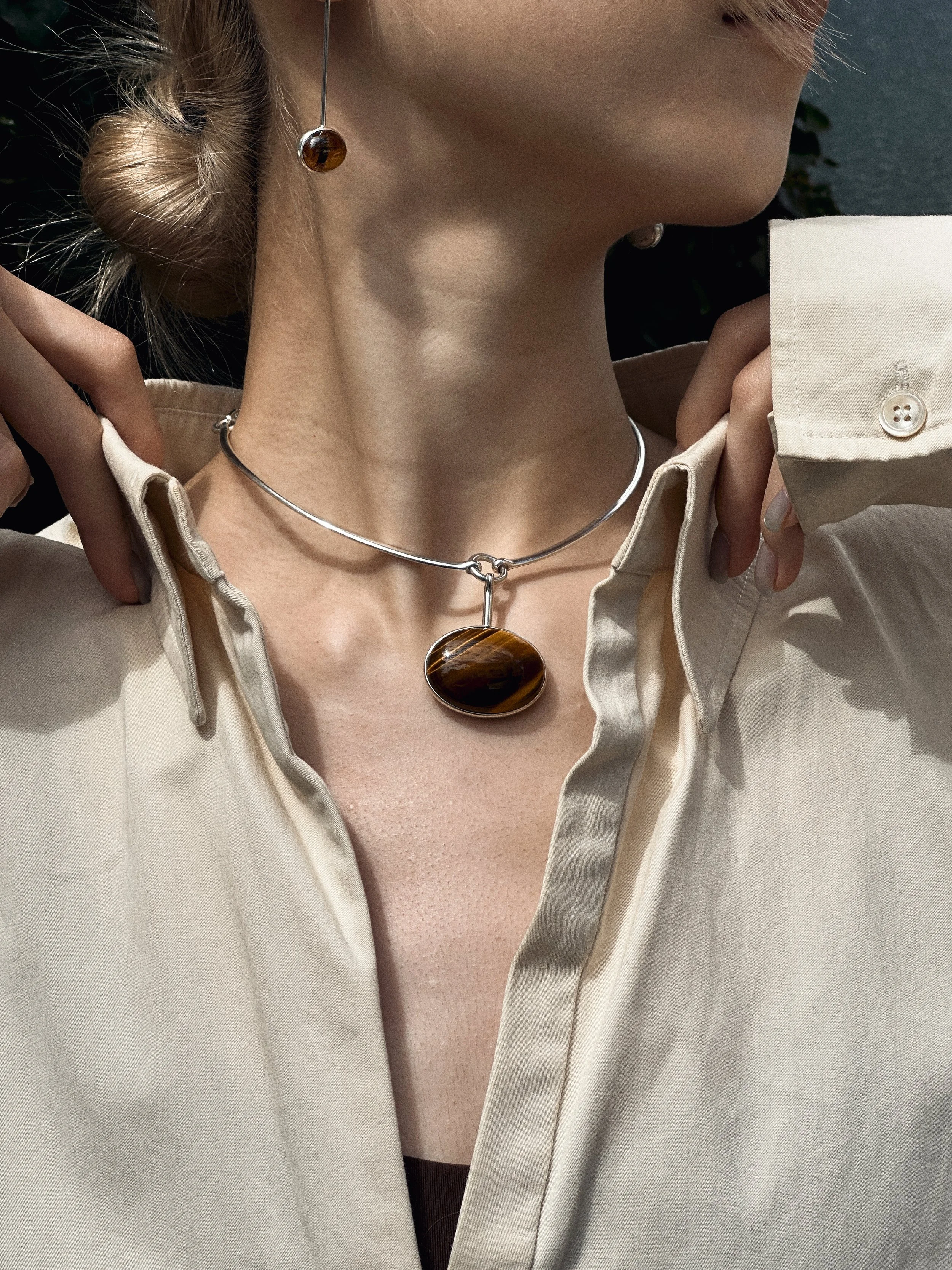 campaign_24_the_pendulum_collar_the_linear_drop.jpg
