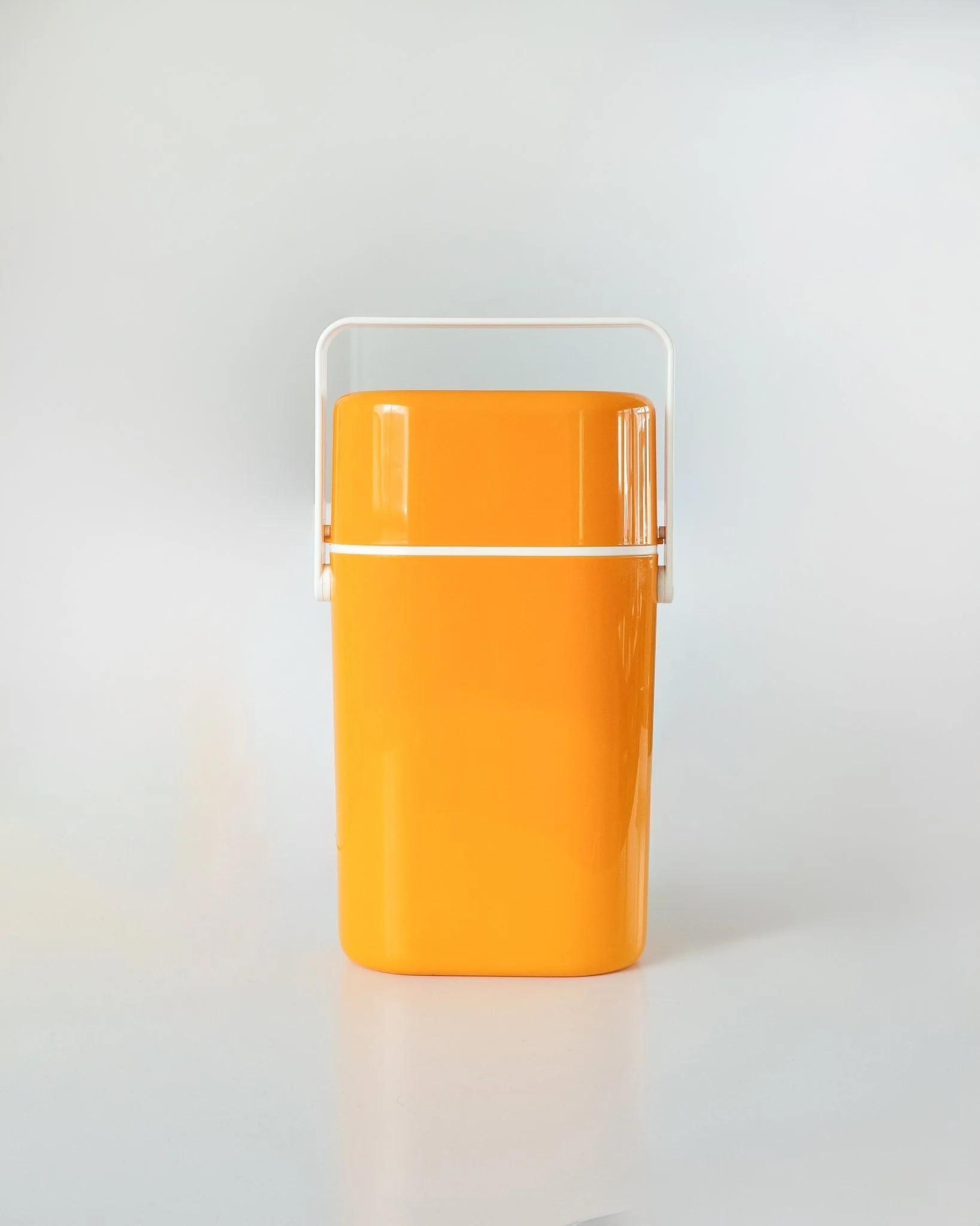 WineCooleryellow.jpg
