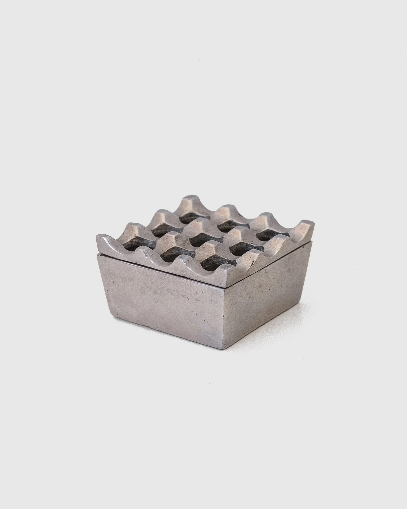 smallsrexiteashtray-6.jpg