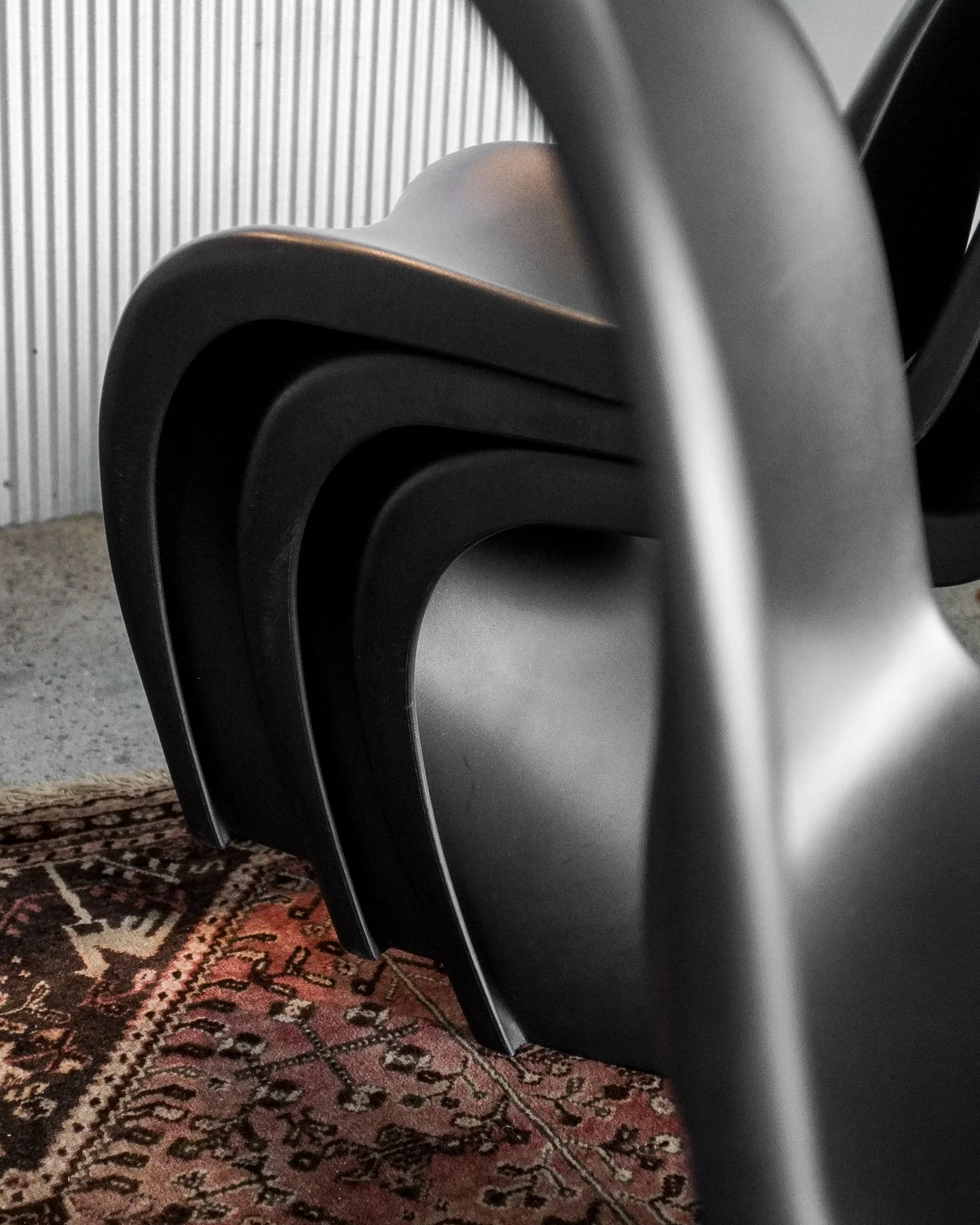 blackpantonchairs.jpg