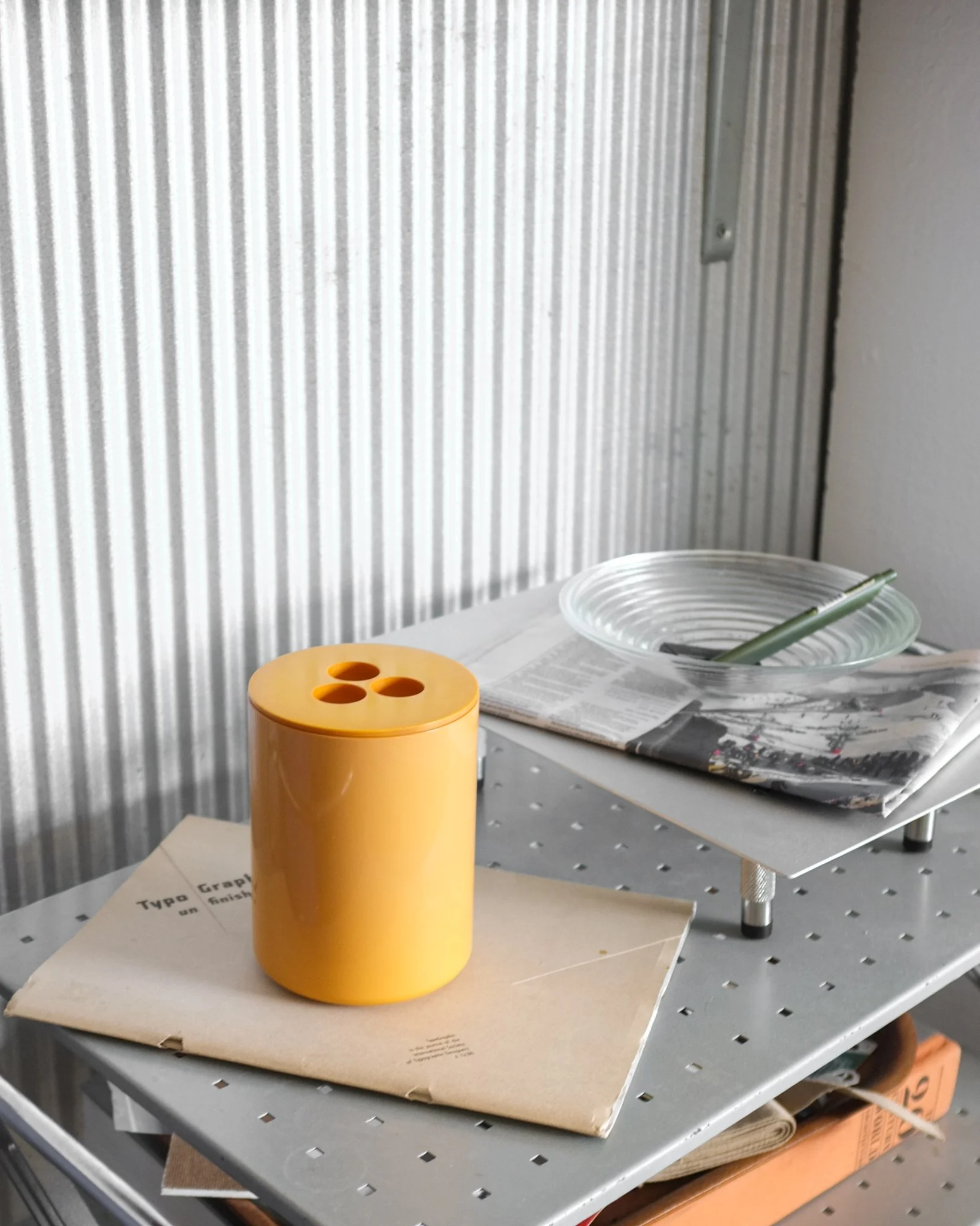 voilacrayonnetraycontainer-7.jpg