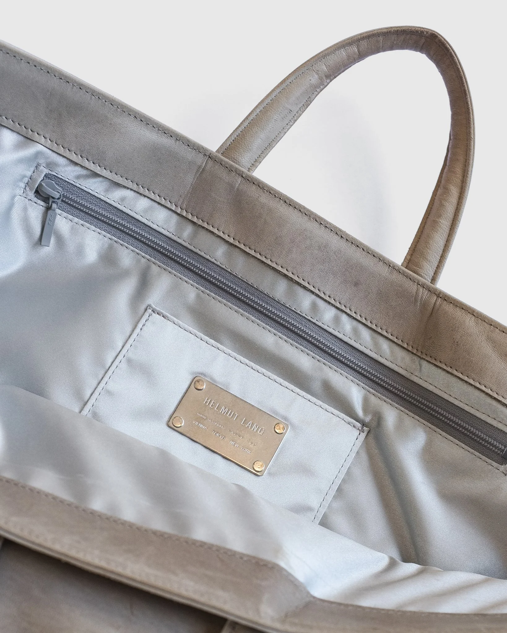 Helmutlngbag-3.jpg