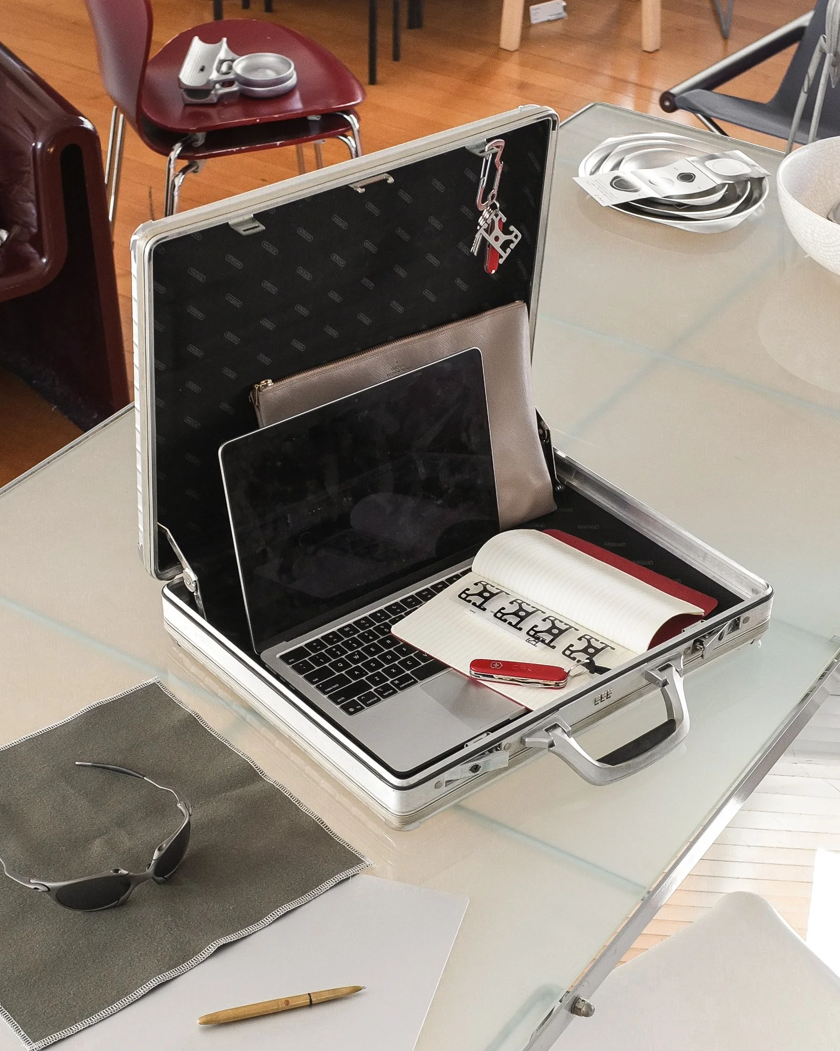 rimowabriefcase-7.jpg