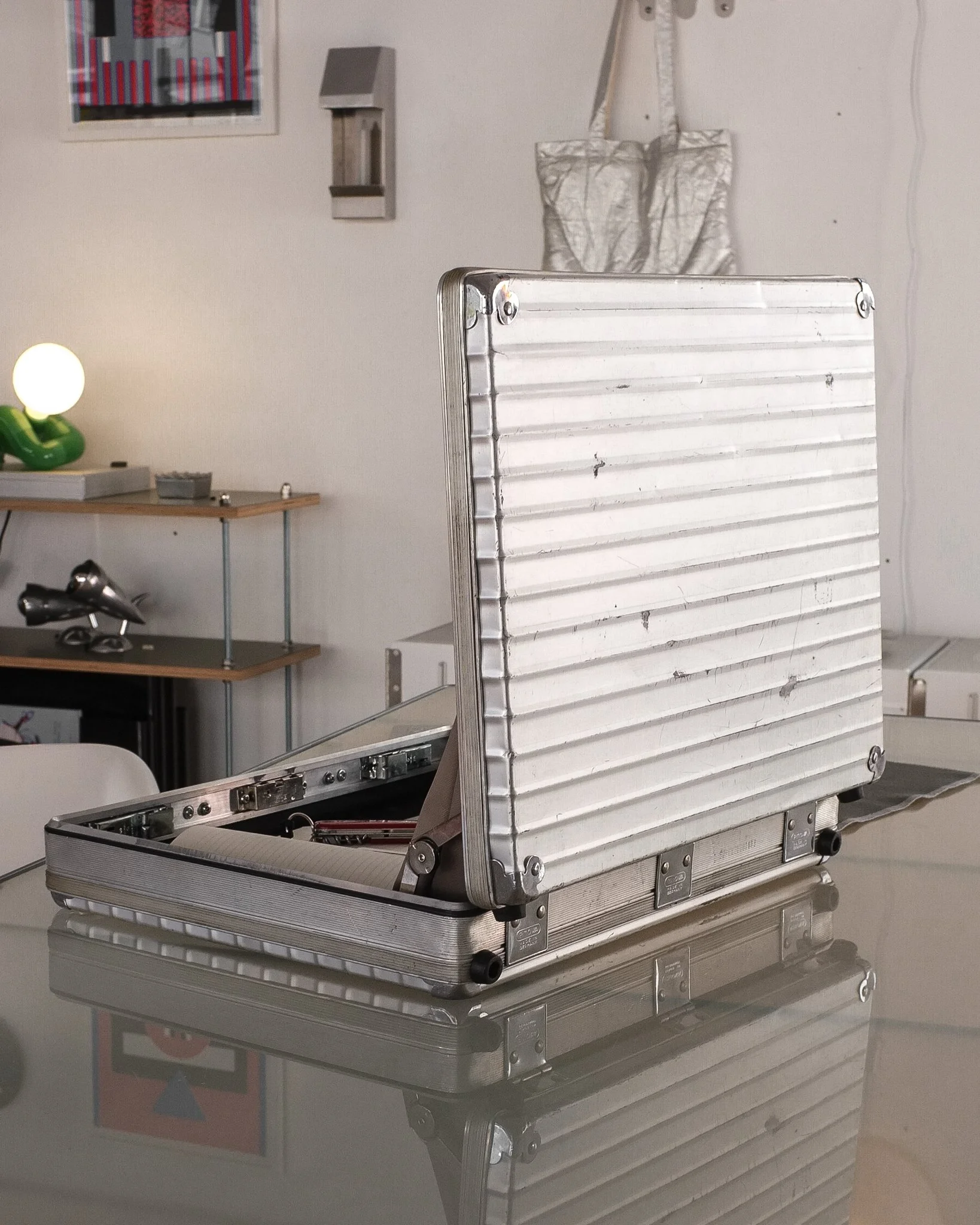 rimowabriefcase-6.jpg