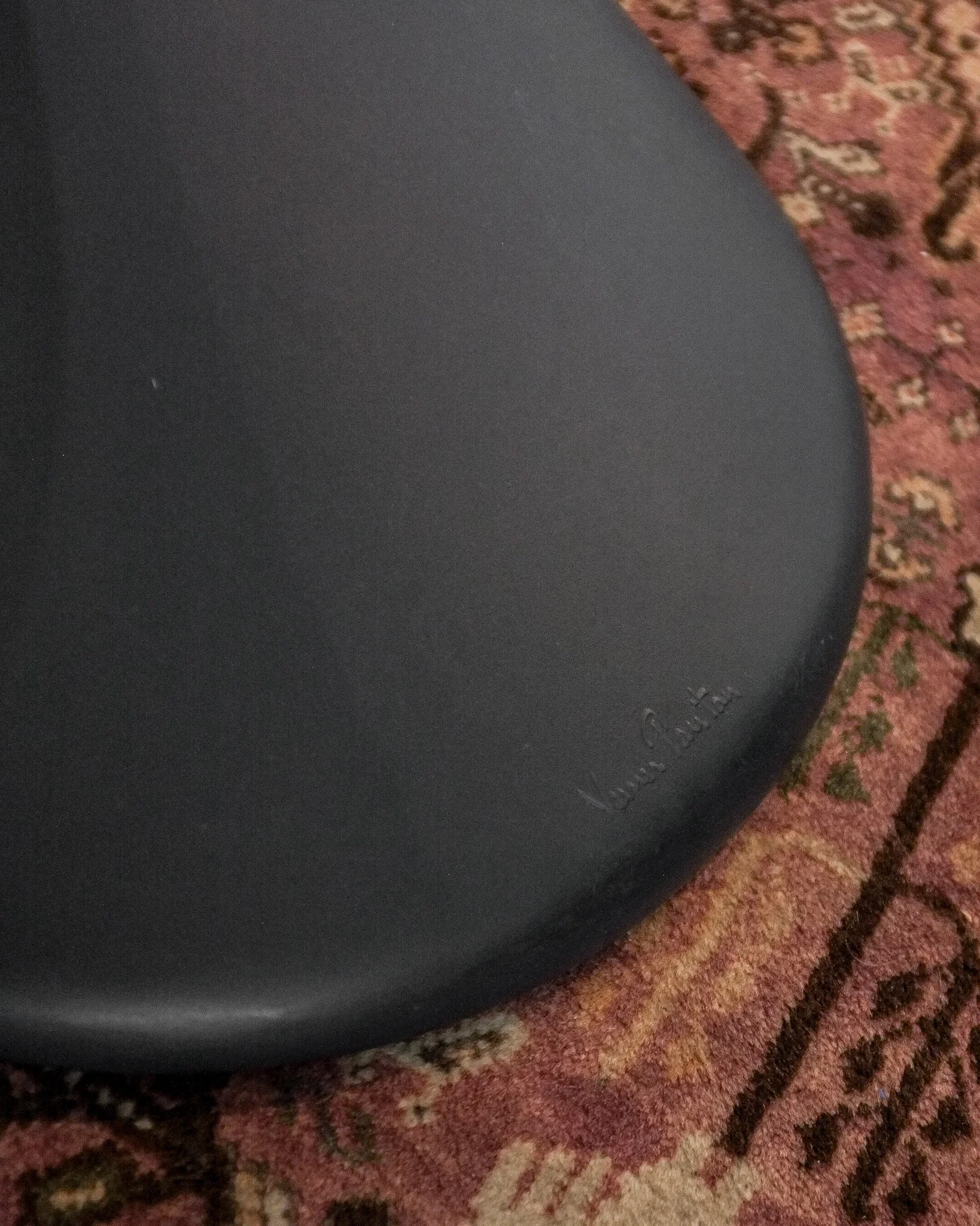 blackpantonchairs-5.jpg