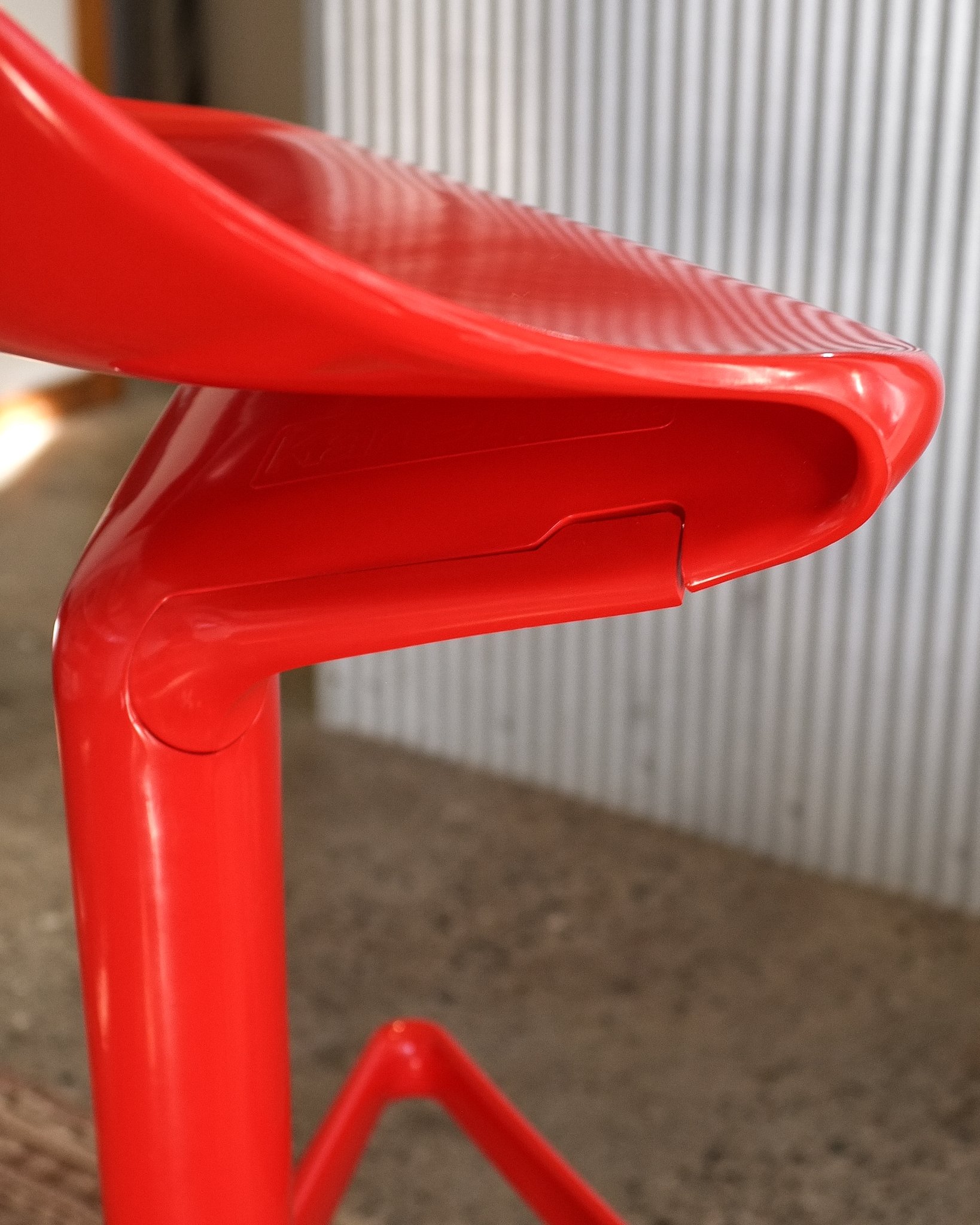 redspoonstool-2.jpg
