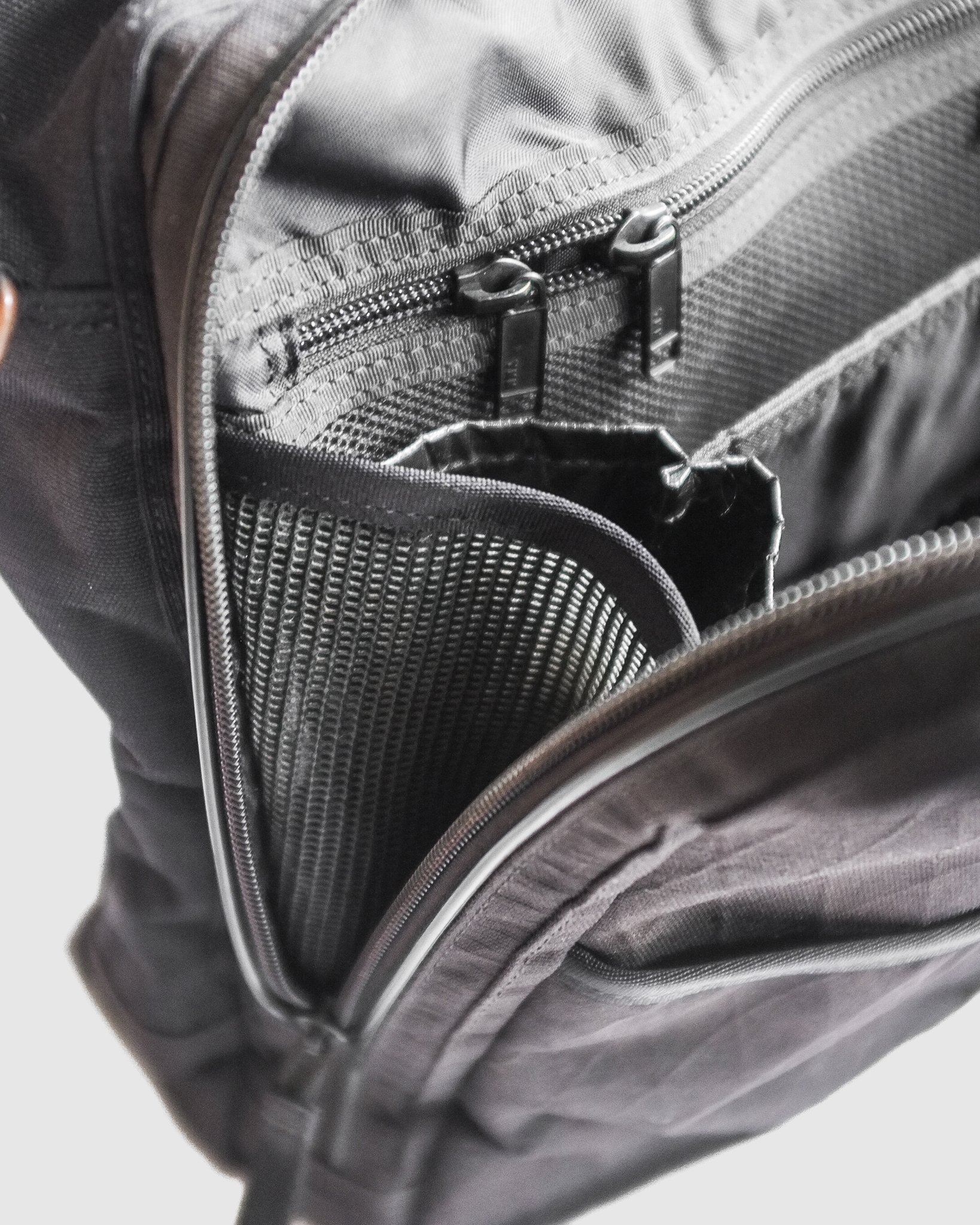 ripstopblackporterbag-5.jpg