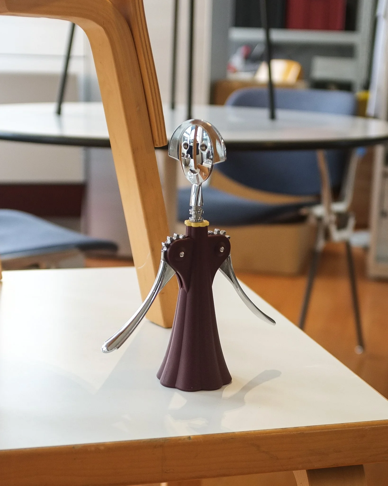 スツール MAUNA-KEA' BARSTOOL by VICO MAGISTRETTI MAUNA-KEA' BARSTOOL by VICO MAGISTRETTI for KARTELL — KIOSK
