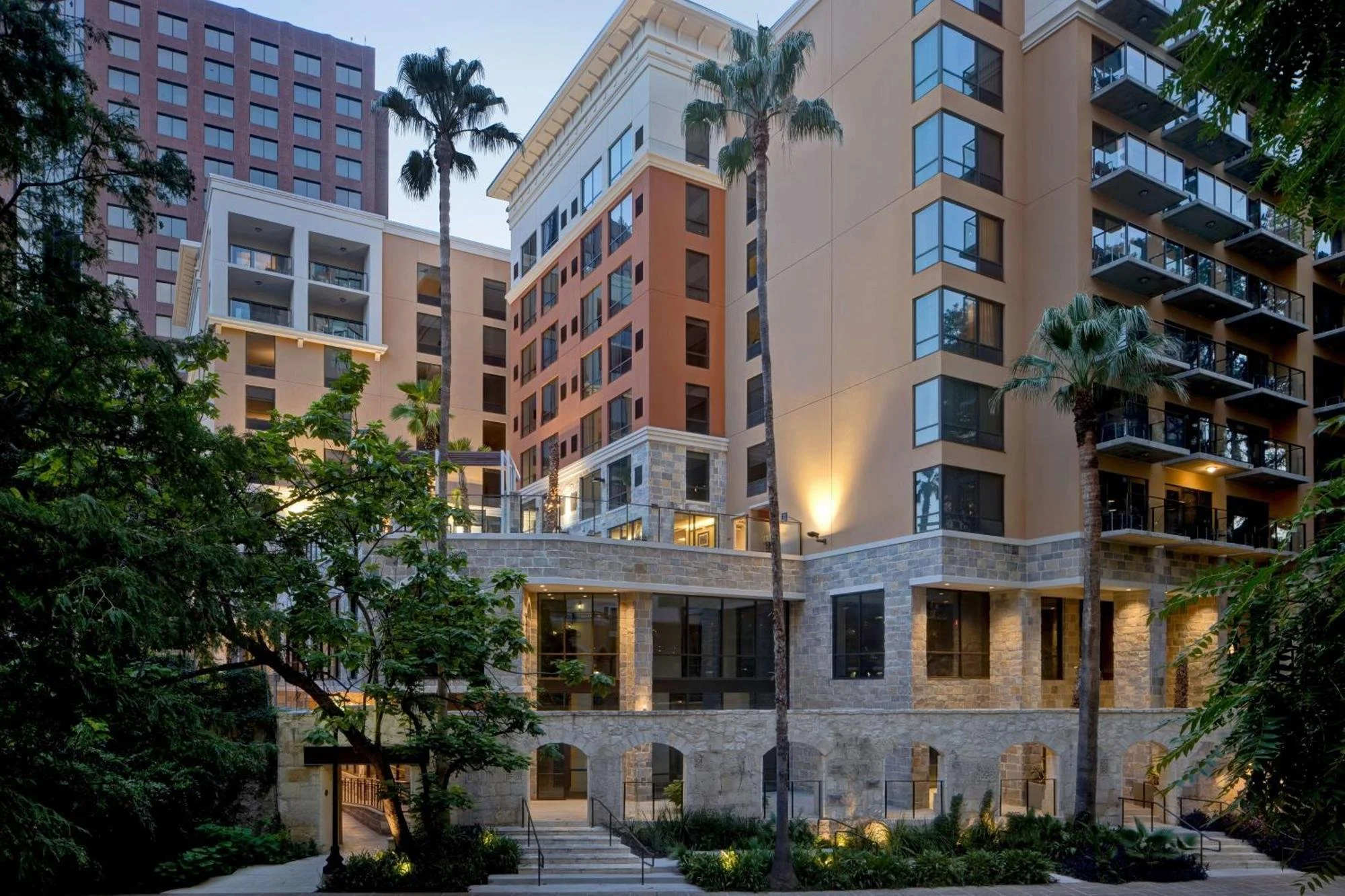 Hampton Inn & Suites Riverwalk