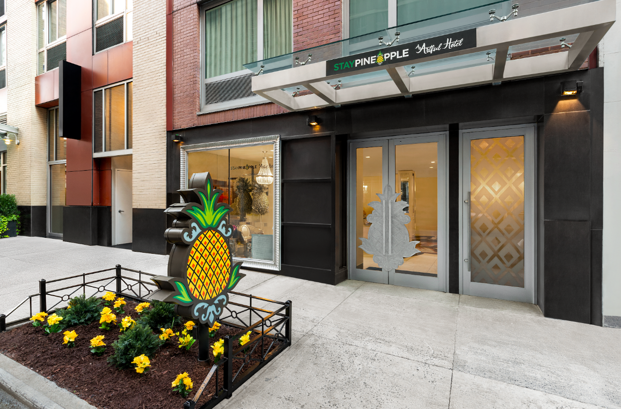 Staypineapple Midtown
