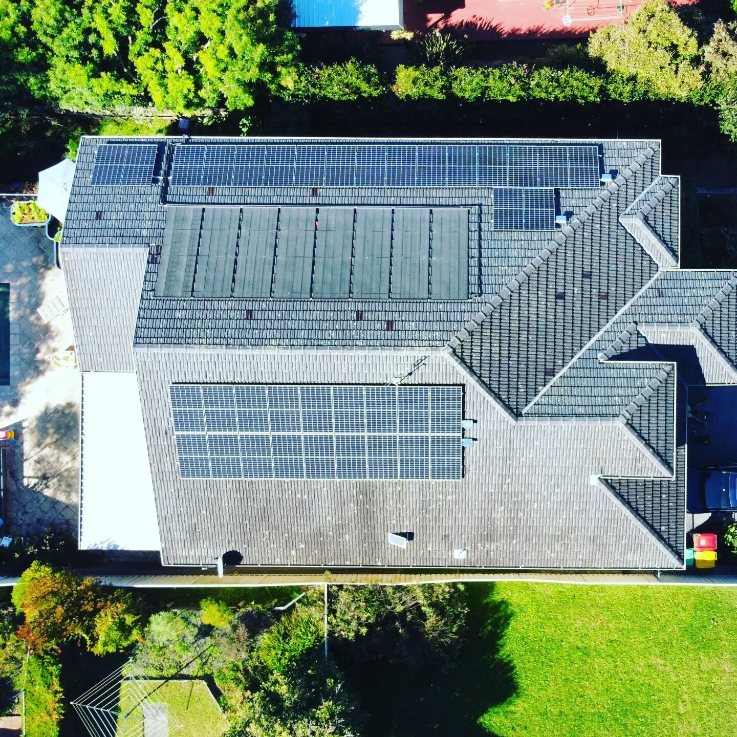 Another battery ready 13.32kw solar system down at Terrigal.