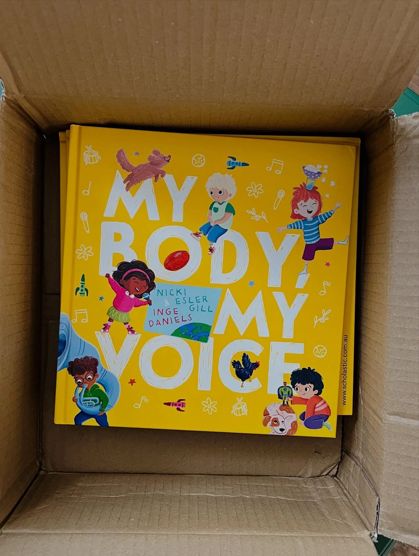 Exciting stuff arrived by mail today! First copies of &lsquo;My body my voice&rsquo; written by the talented @nickieslergill, illustrated by me and published by @scholastic_au.

It&rsquo;s the third book in the series and the second illustrated by me