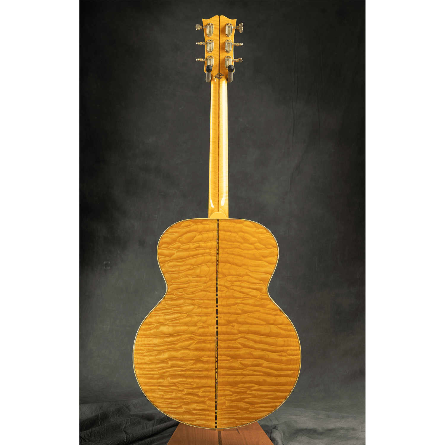 2001 Gibson Custom Built Montana Gold SJ-200 Super Jumbo Quilted 