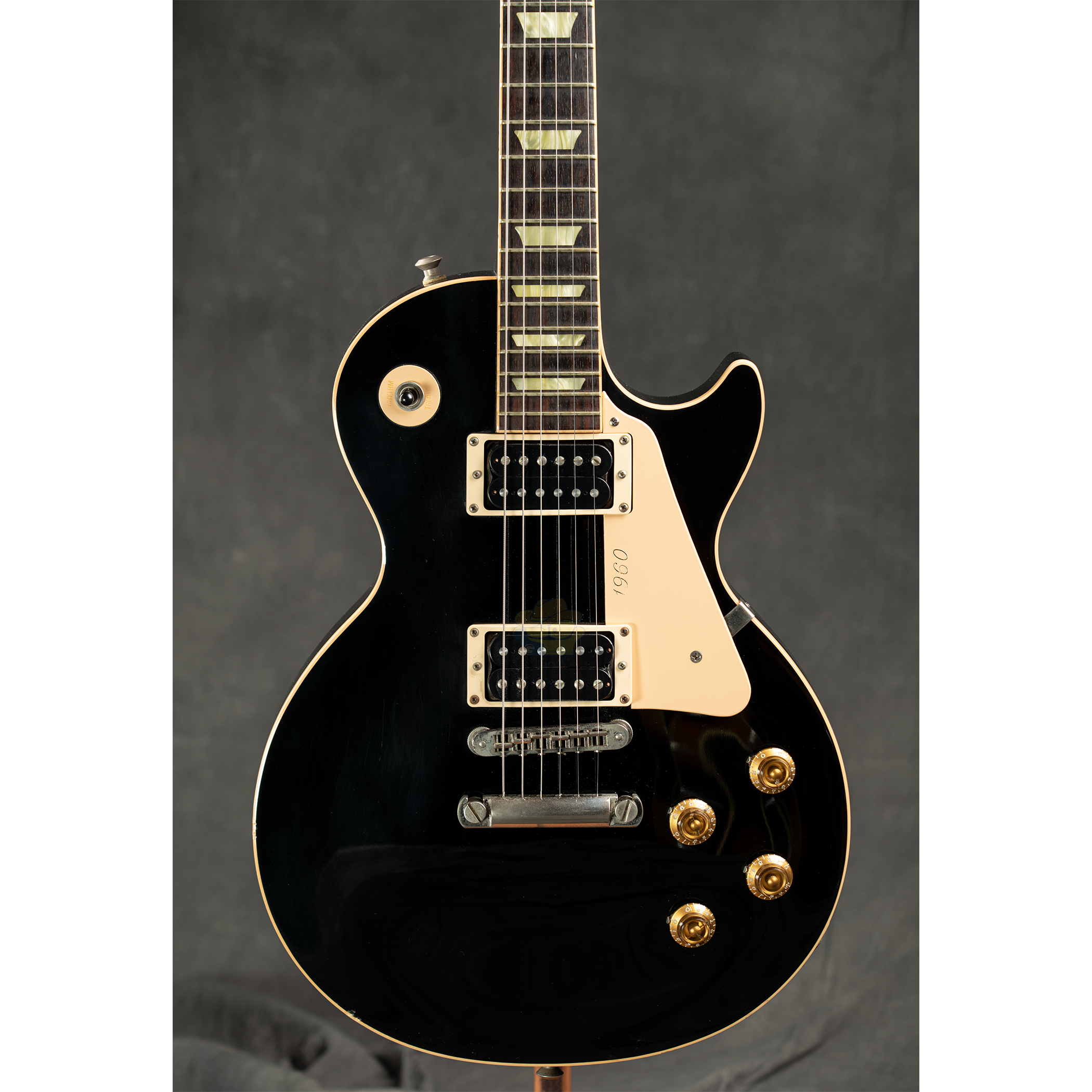 gibson black guitar
