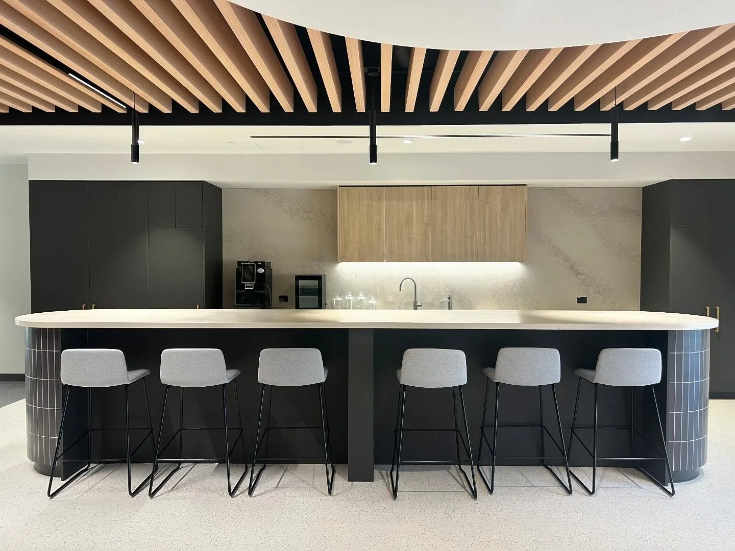 While we love working on a job, our favourite part is definitely seeing the finished product at the end! More of ARB with Builtwise 🛻
&bull;
&bull;
&bull;
#Joinery #Handcrafted #CabinetMaking #BespokeJoinery #MadeInMelbourne #JoineryAustralia #Handm