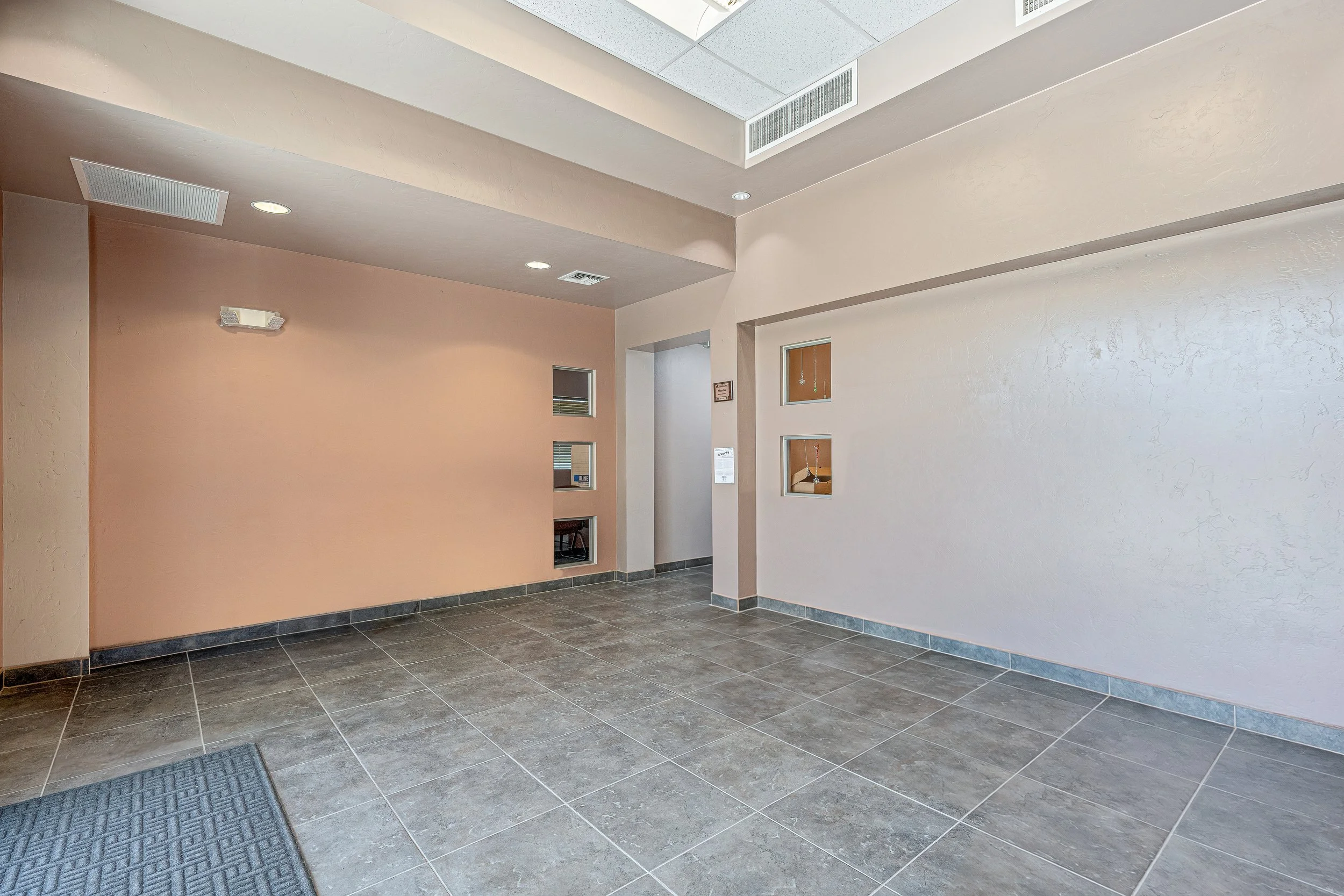 1-Lobby.jpg