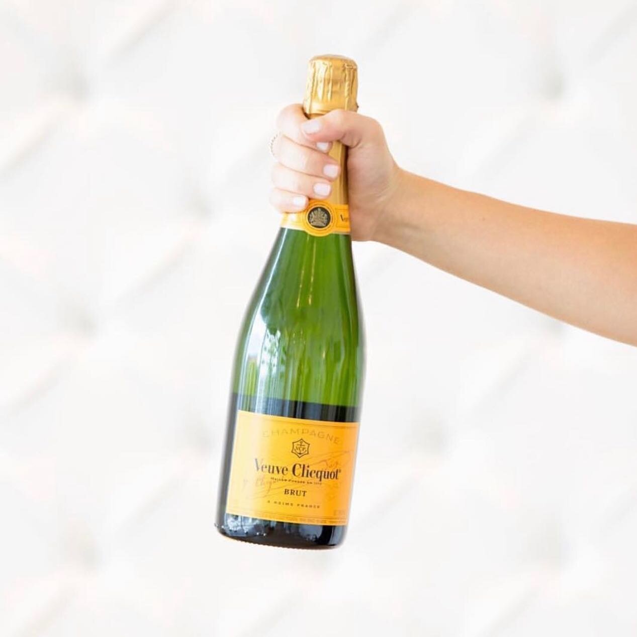 Anyone else celebrating tonight? 🥂

Cheers to my client, E. Last week, she accepted an incredible cash offer on her home after less than three full days on the market.

Before we listed her home, E and I spent  months packing nearly 40 years worth o