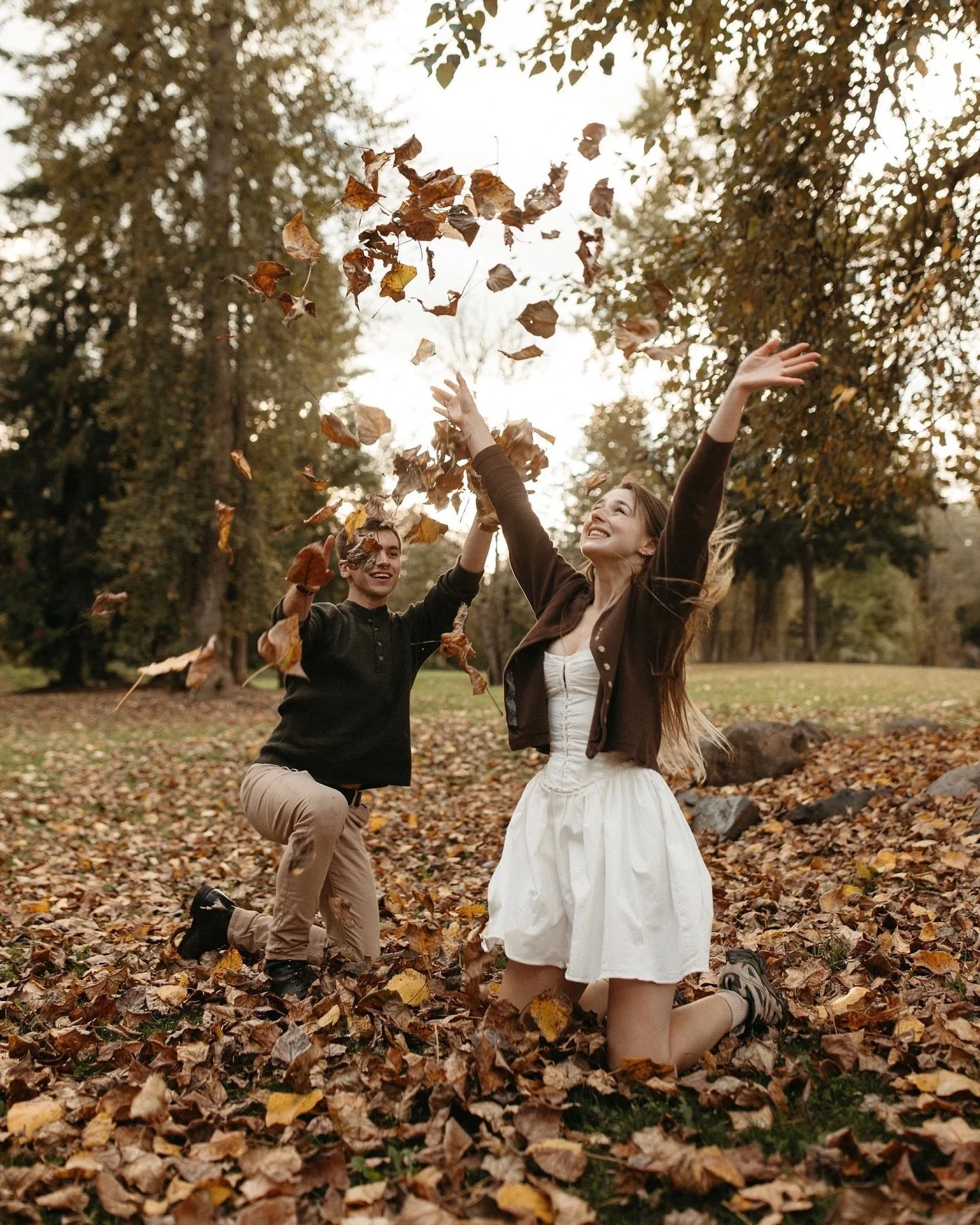 Falling for each other, but in every season 🍁🍂🤎

Keywords: fall engagement photos. autumn engagement photos. Fall couple photos. Autumn couple photos. Autumn inspo. Fall inspo. Couple photo inspo. Autumn couple inspo. Washington photographer. Seat