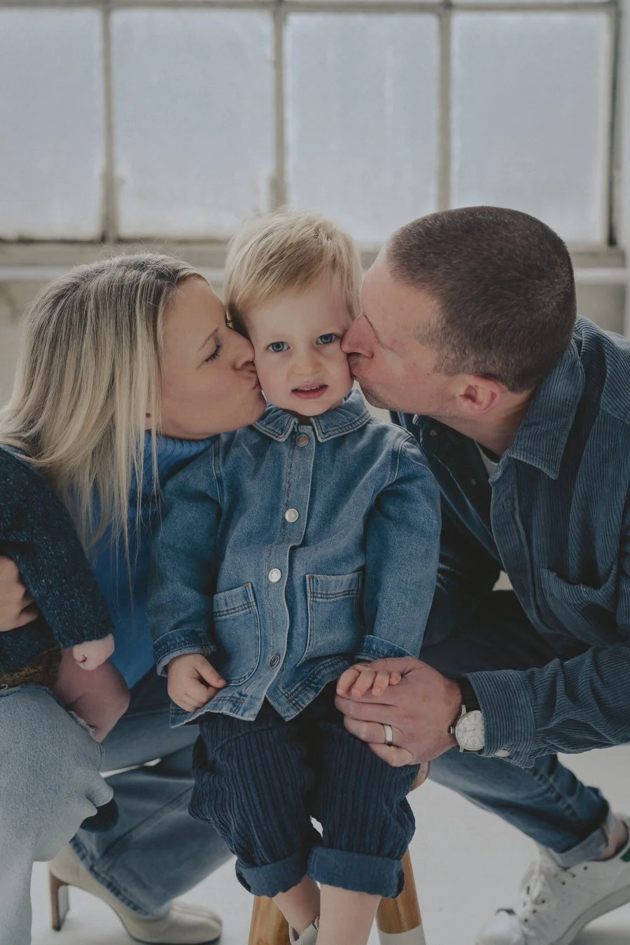 the grey edit photo-gillespie fam-fall mini session-northlight studio-7.jpg