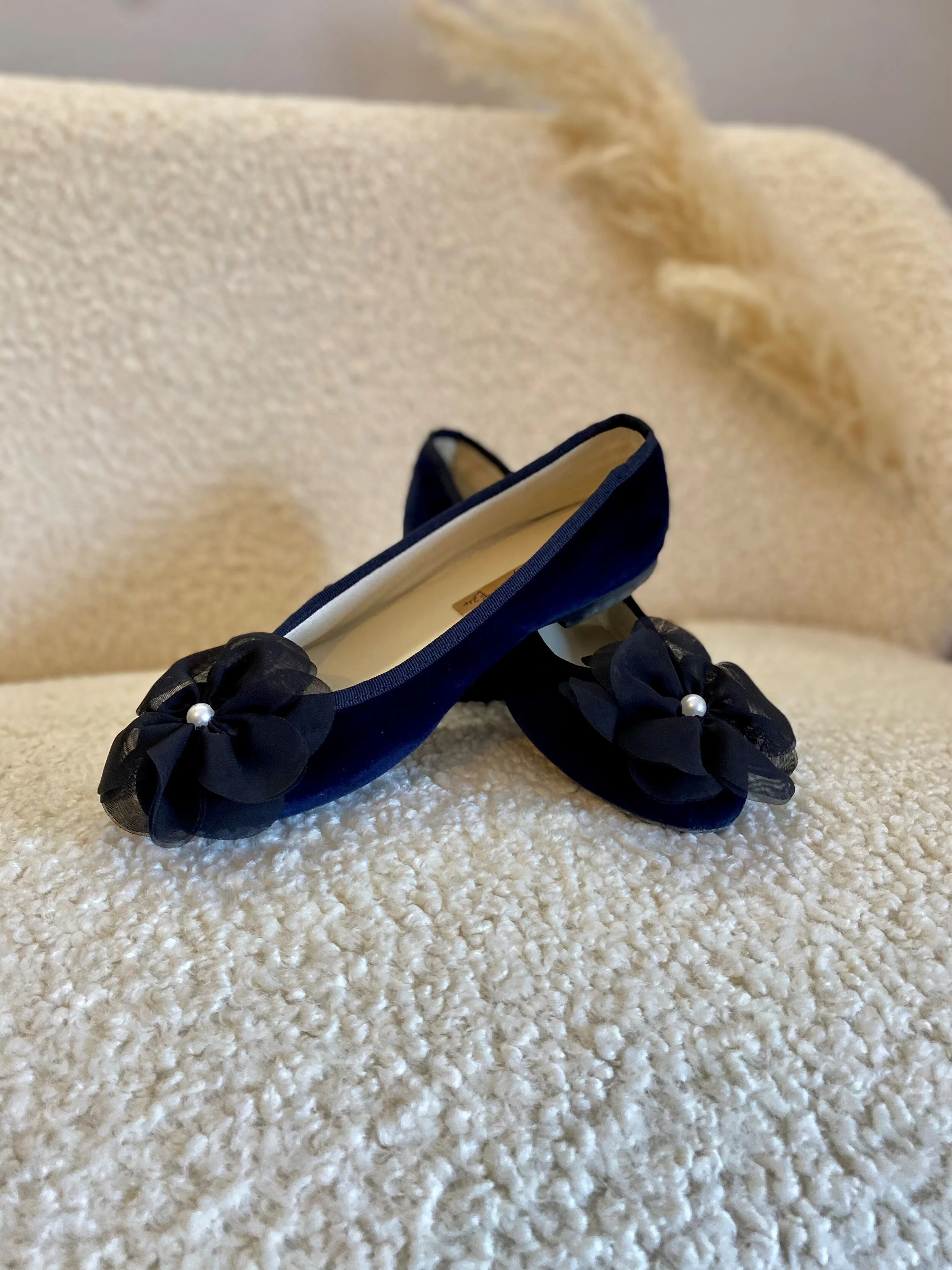 Velvet pumps 3.jpg