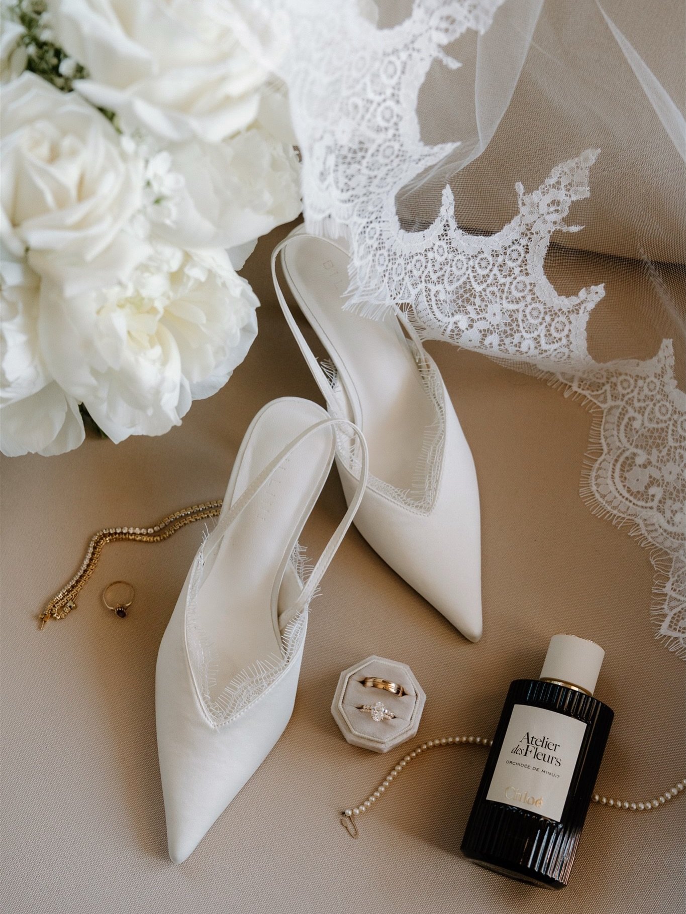 A few getting ready moments with the gorgeous SOPHIE ❥

The New Zealand summer is finally here and wedding season is in full swing! Can&rsquo;t wait for another summer in the southern hemisphere, capturing the most special days for my couples 🎞️

#b