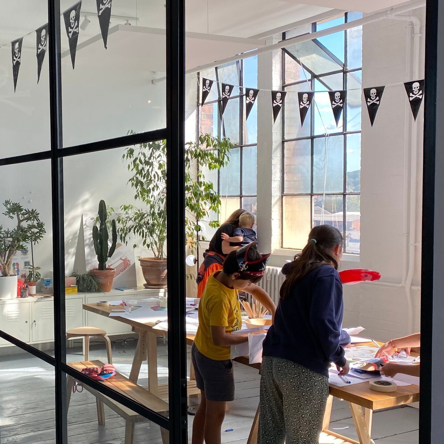 Snaps from last weekend's #DesignPirates event for the Peckham Festival - part of our #InTheMaking series. Stay posted for a video next week!⁠
⁠
#designchallenge #collaboration #community #BusseyBuilding #CopelandPark ⁠