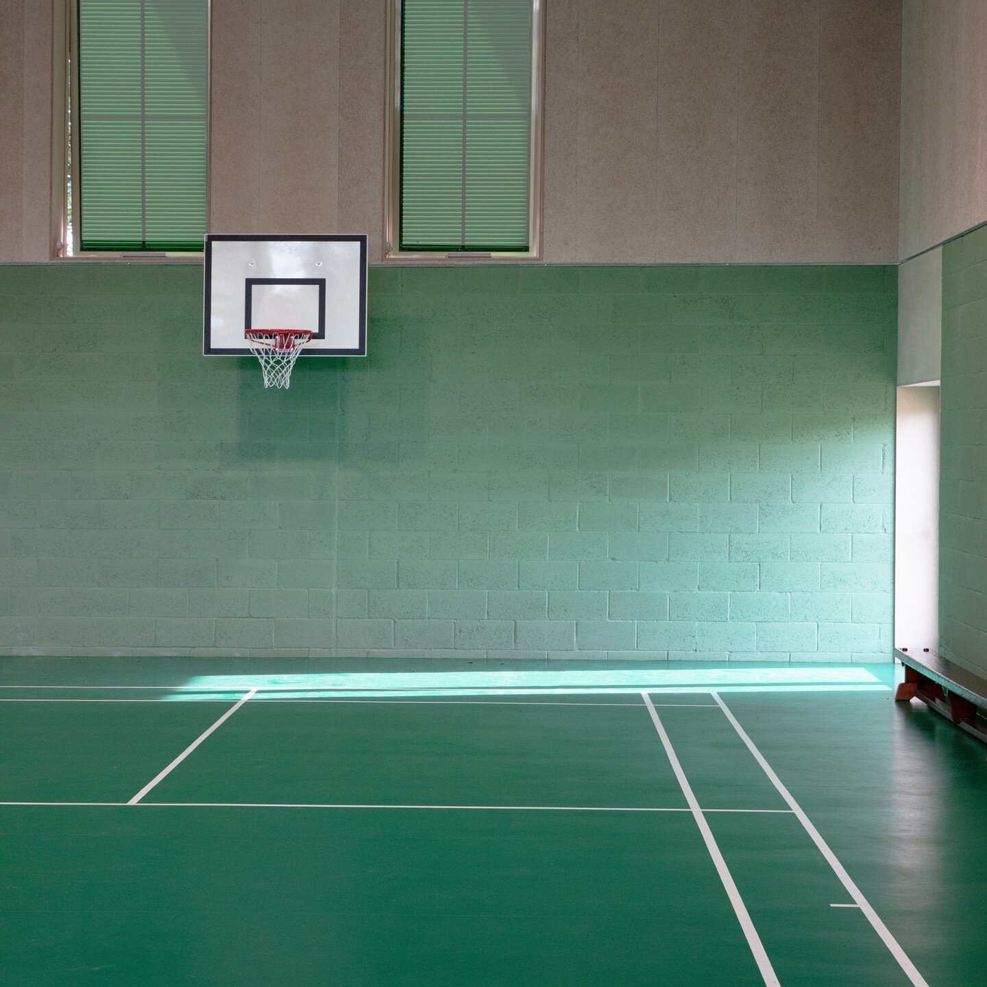 St Faith's Sports Hall ⁠🟢♻️

Green in more ways than one! ⁠

Generous north light windows introduce natural daylight into the space. The materials which include cement fibre board, recycle acoustic wood panels and painted block work are unfussy and 
