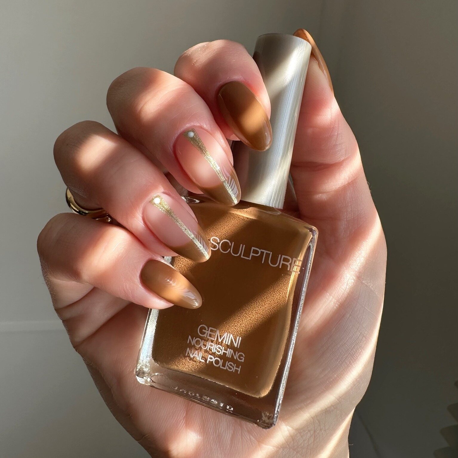 Coffee Browns for those cold Winter mornings !

💅 @monart_nailstudio 
🎨 BIOGEL #307 Dust at Dusk 

Bio Sculpture 
Healthy l Ethical l Professional