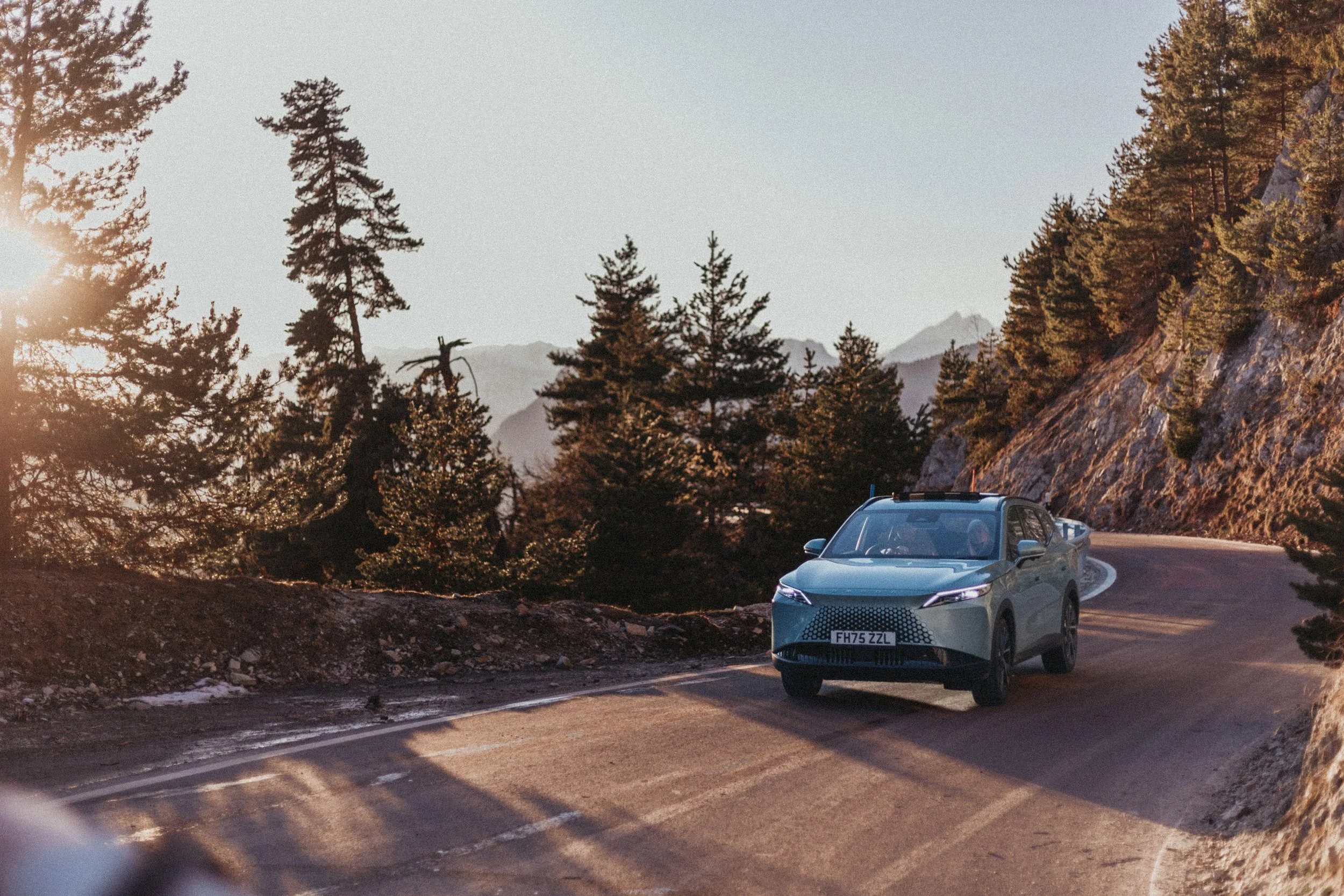 Snowboarder. Columbia. Poc. Oakley. Skiing. Snow. Snowing. Ski Season. Ski Resort. Fashion. Fashion Photography. Fashion Photographer. Product Photography. Product Photographer. Lifestyle Photography. Lifestyle Photographer. Lifestyle. Mountains. Sno