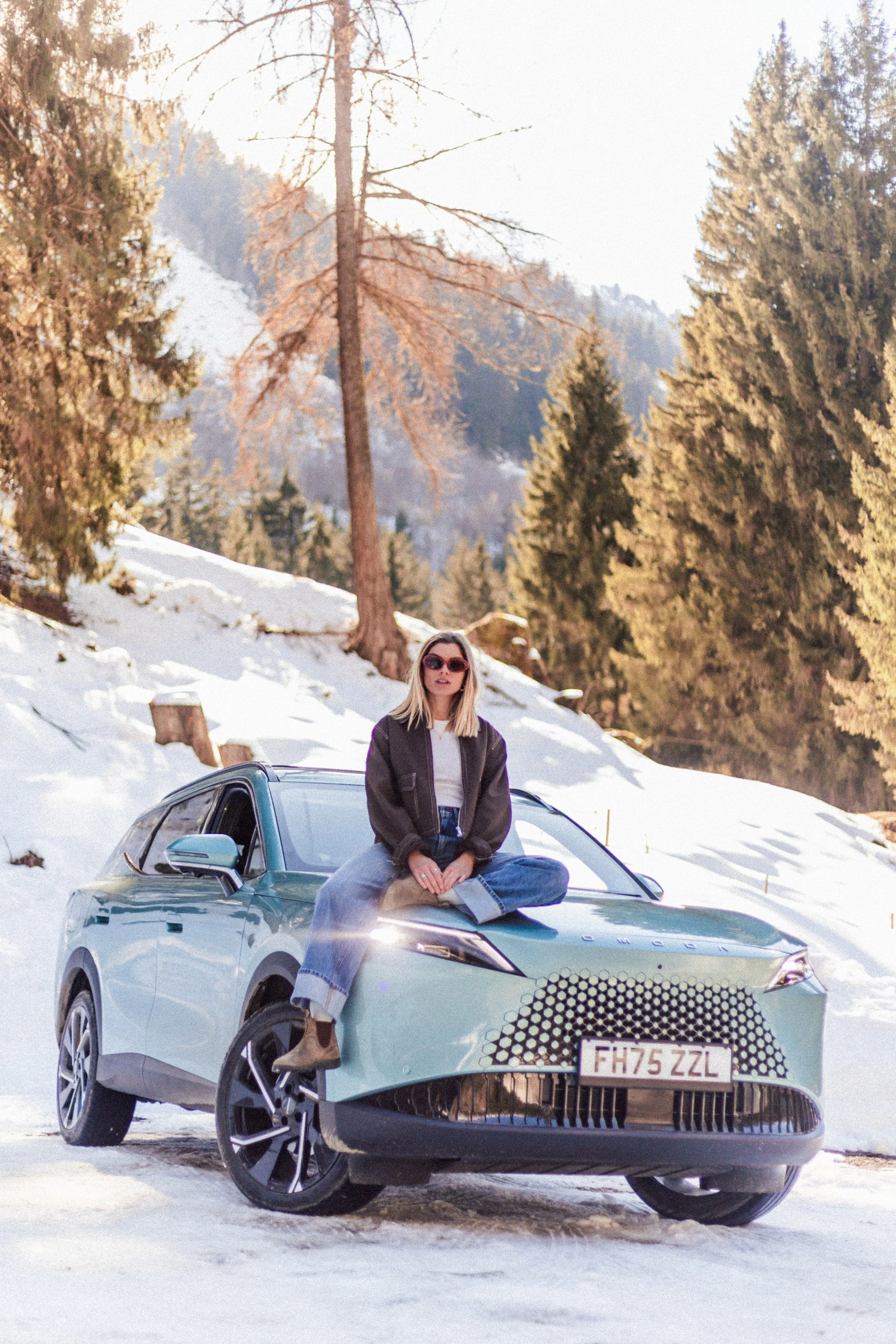 Snowboarder. Columbia. Poc. Oakley. Skiing. Snow. Snowing. Ski Season. Ski Resort. Fashion. Fashion Photography. Fashion Photographer. Product Photography. Product Photographer. Lifestyle Photography. Lifestyle Photographer. Lifestyle. Mountains. Sno