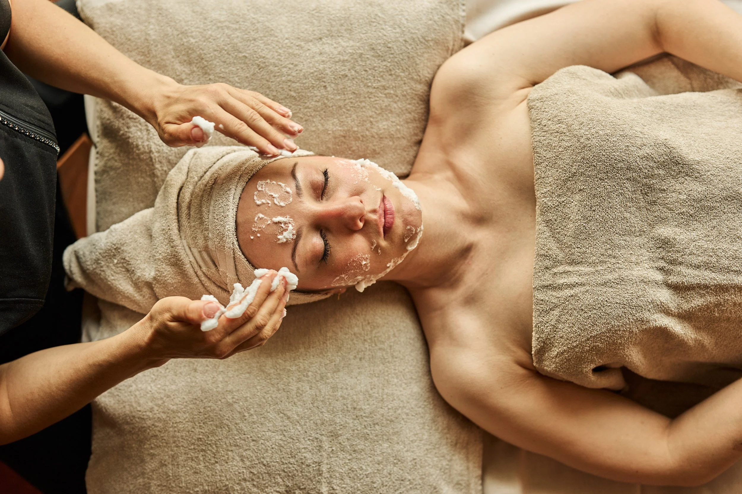 Sola Strand Spa - månedens tilbud - BABOR HYDRA BOOST MED MASSAJE