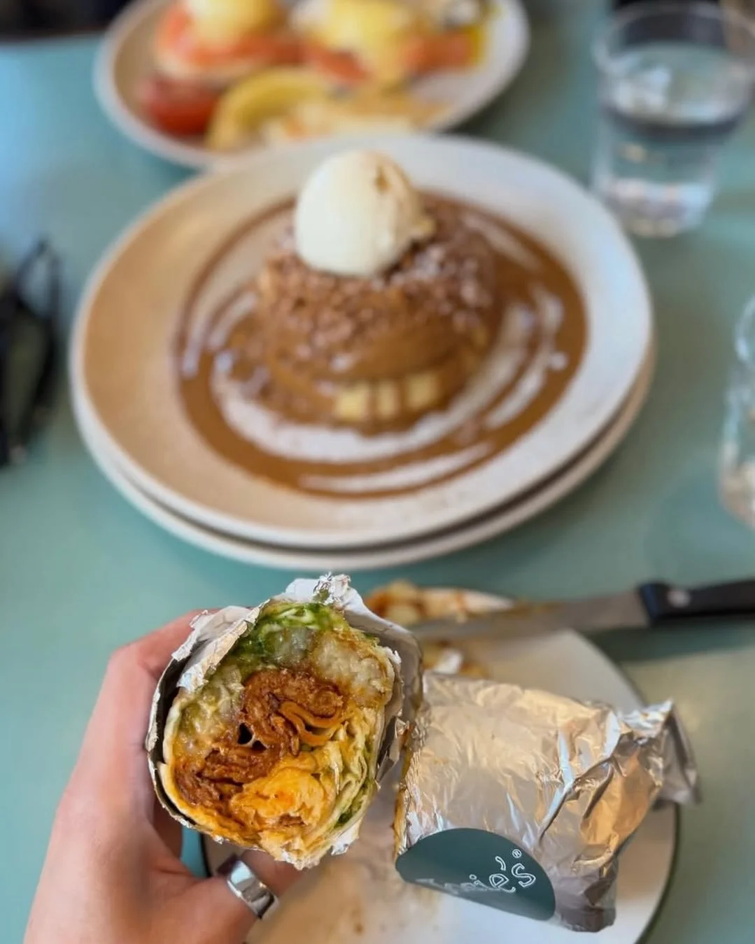 one hand on the brunch burrito, one eye on the biscoff pancakes 👀💚

📸 - @em.ibbott