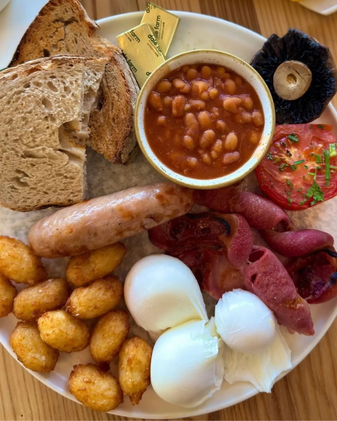 football might be coming home&hellip;

but first, breakfast is coming to the table 🍳💚

📸- @miss_alresford_hampshire