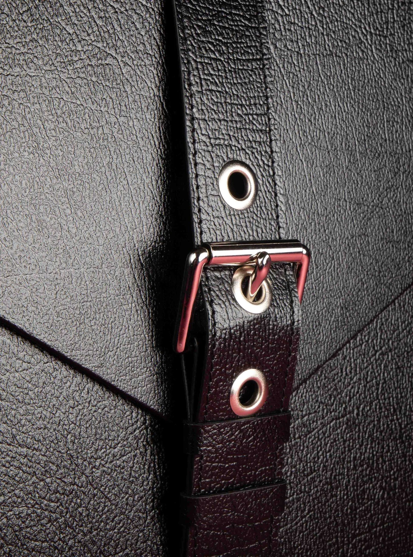 Verlo - G&eacute;n&eacute;rique

A real privilege to make this record for @jesuisverlo stunning one off 51st edition 10&quot;, this is available to purchase via @state51 and launched on the 28th November.

The one-off 51st edition was made to be a cr