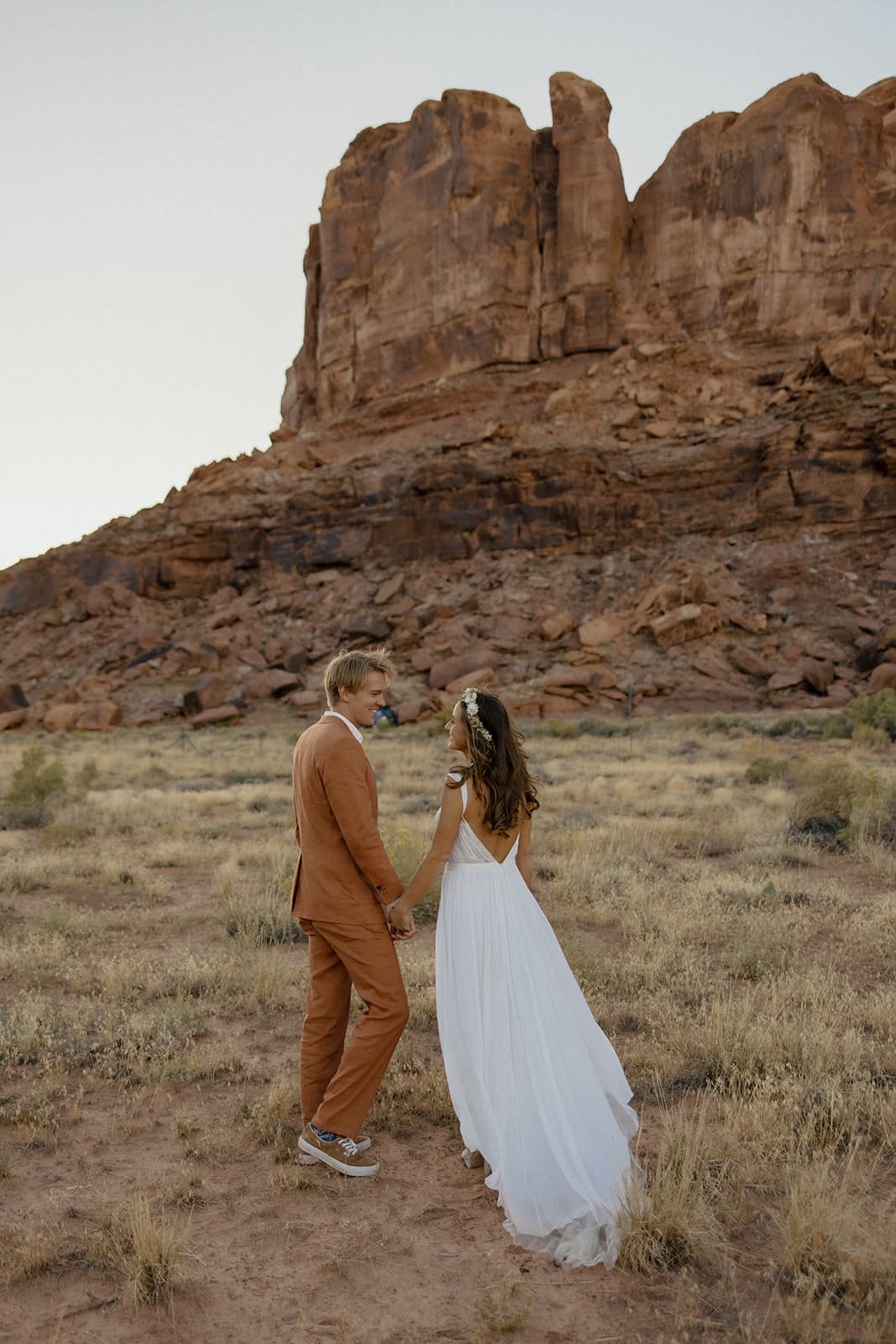 full-moon-wedding-moab-red-earth-venue-blake-hogge-photo45.jpg