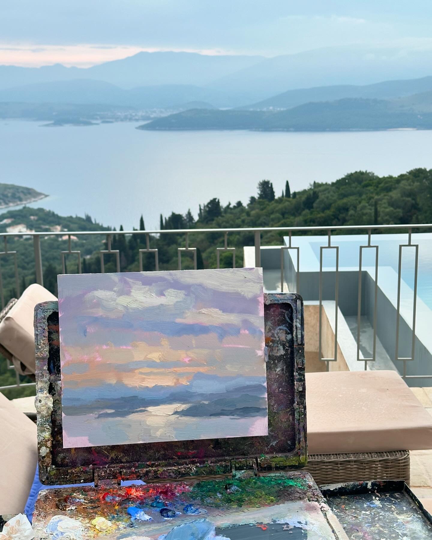 🎨 A R T I S T  R E A T R E A T 🎨 
First morning paint in Corfu and it was bliss ✨

Thank you @villacollective x
In support of @albaniaoverboard + @ionian_env_foundation 

Painting @marthabeaumont @phoebedickinsonart @powell.jemma.art @georginapotte